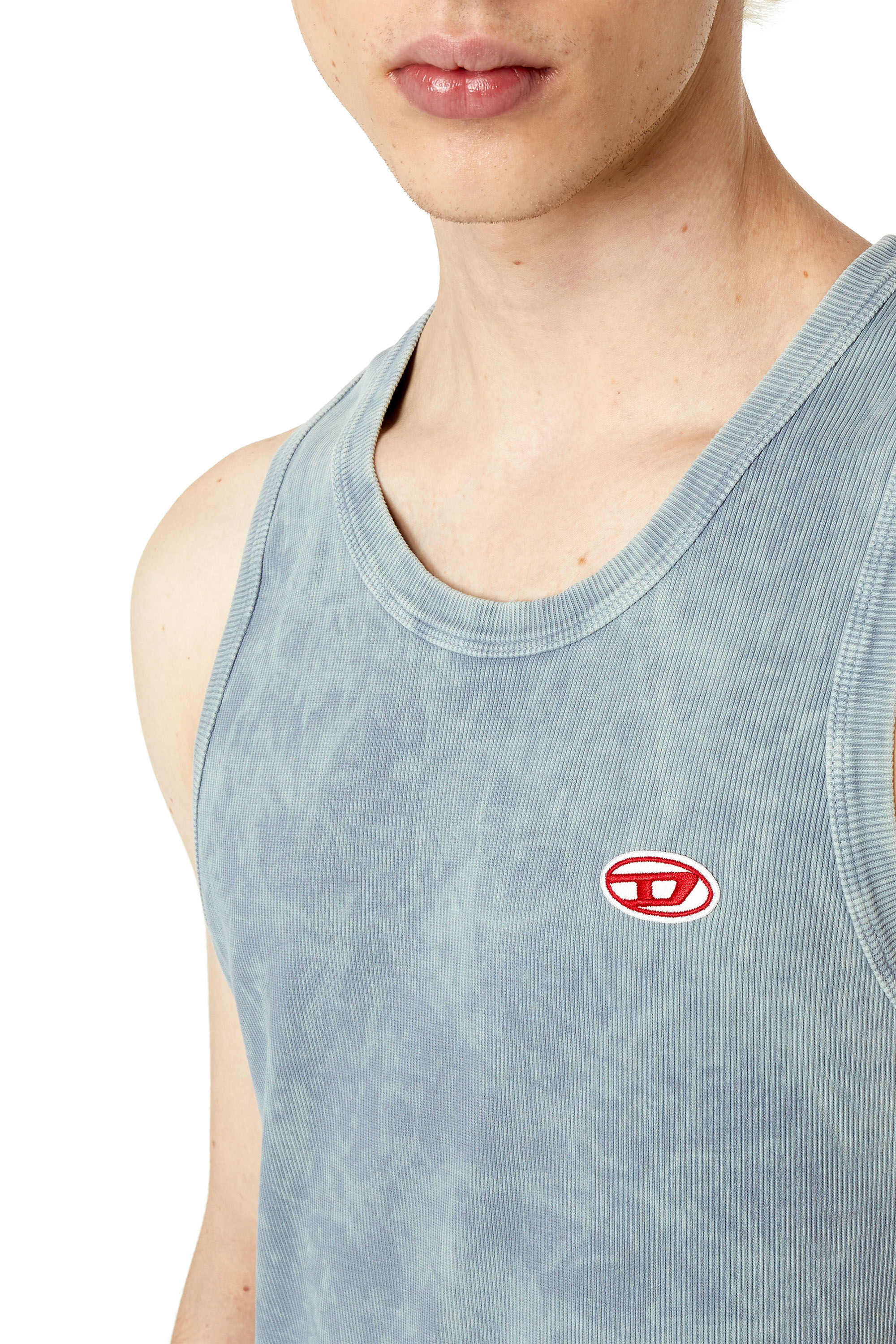 トップス DIESEL T-WISTY-G1 T-WISTY-G1 Man: Acid-wash tank top with logo patch | Diesel