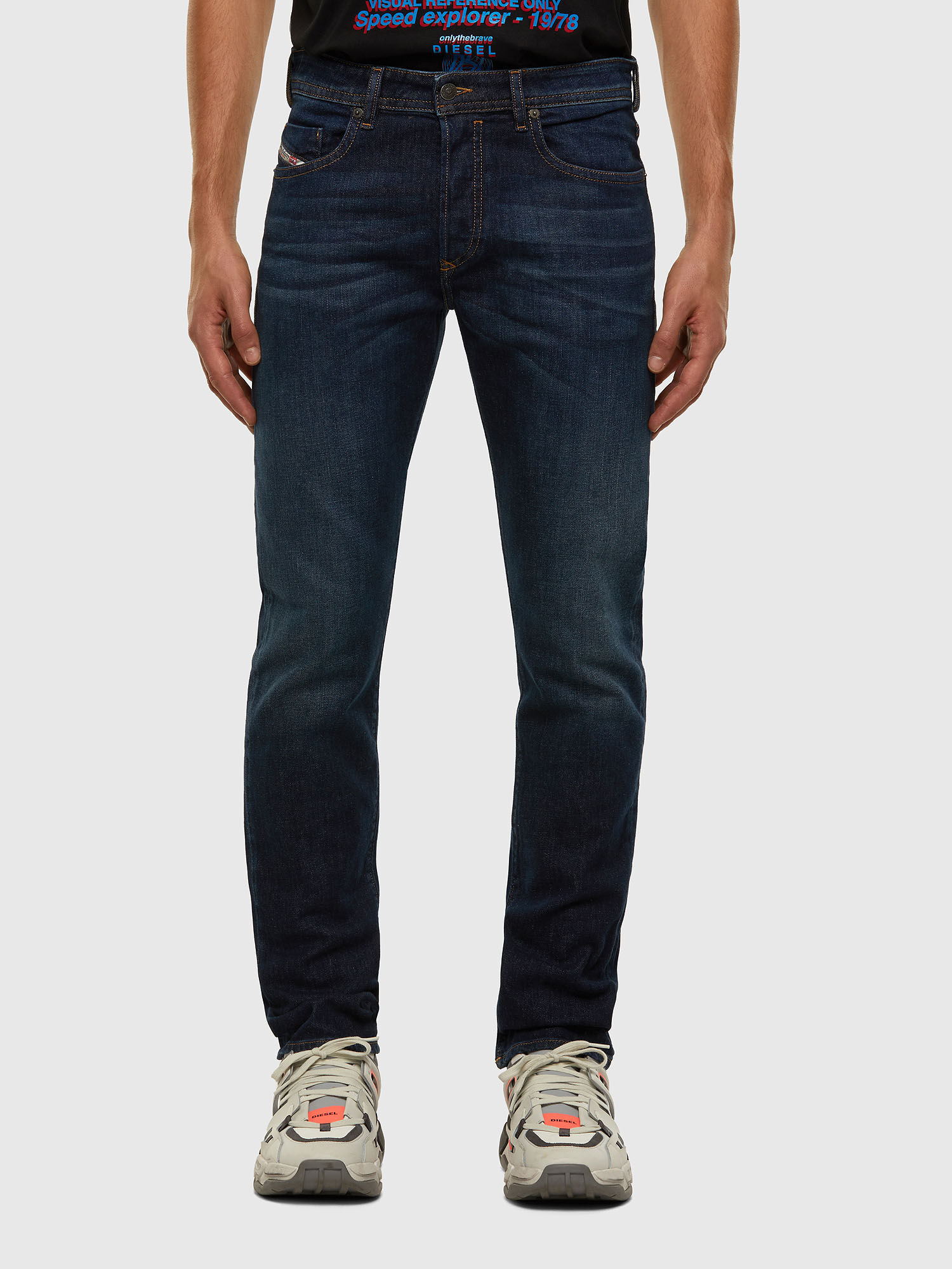 Diesel - Buster 009HN Tapered Jeans, Azul Oscuro - Image 2