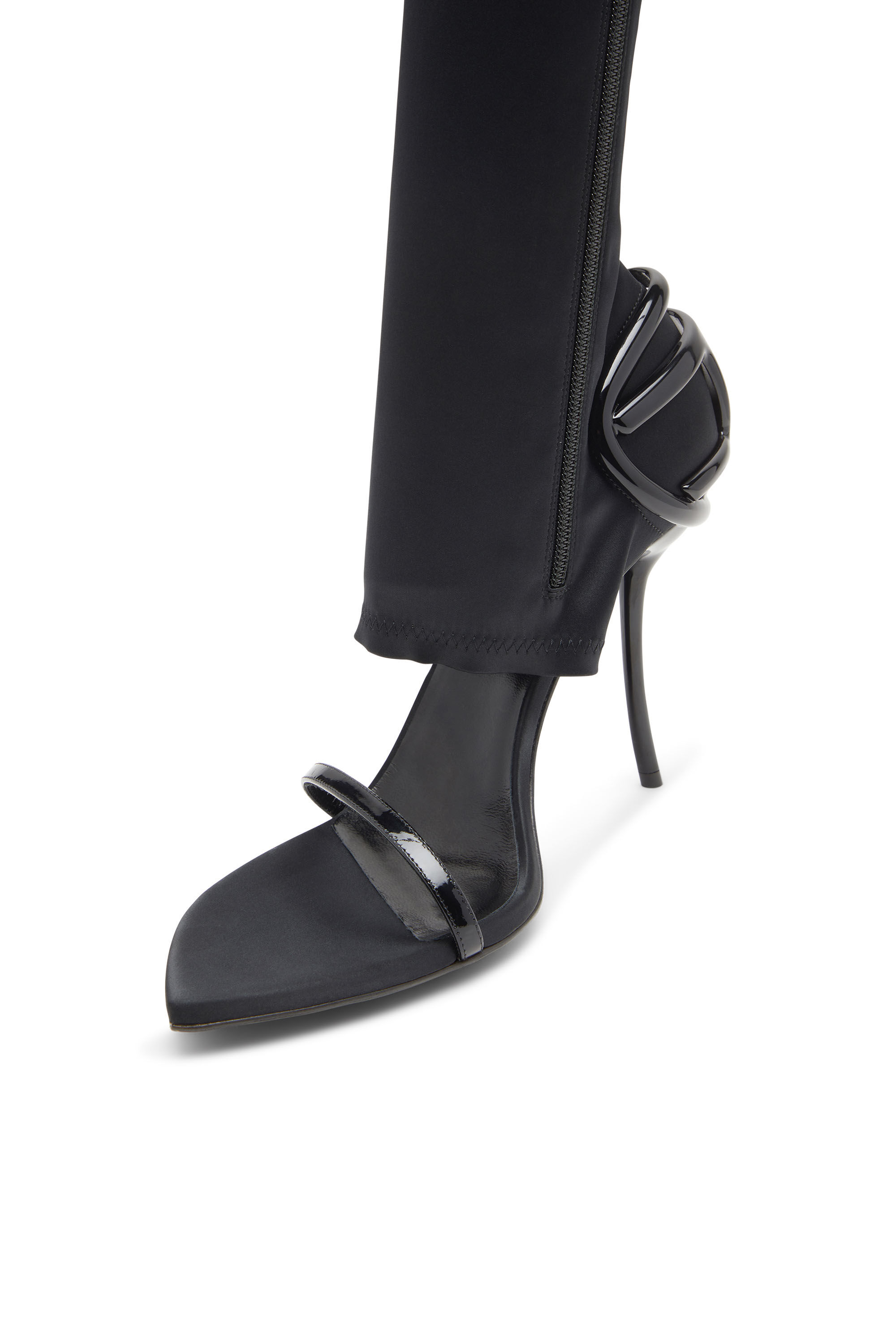 Diesel - D-TEN&HALF SDL KB, D-Ten&Half-Sandalias tipo bota hasta la rodilla con tacones de aguja en satén elástico Mujer in Negro - 4
