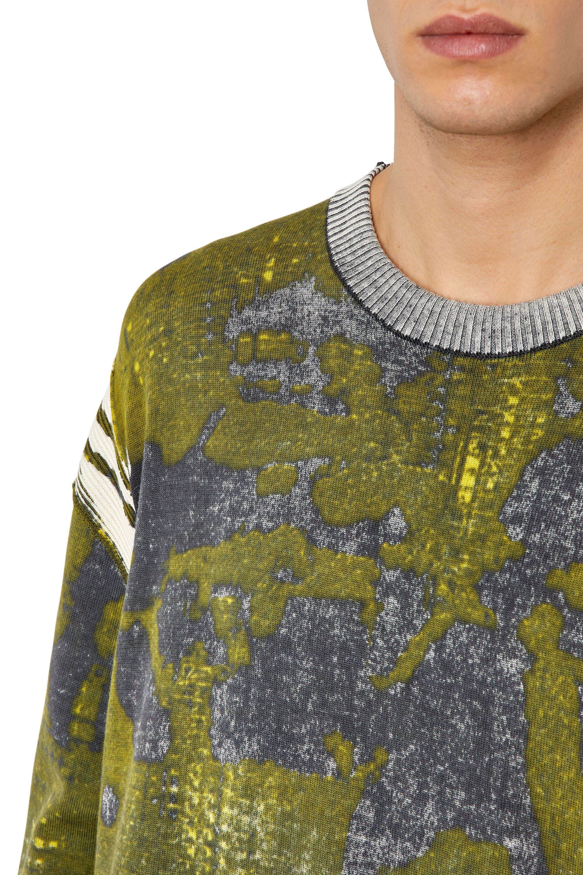 K LARAN Man Camo print jumper Diesel