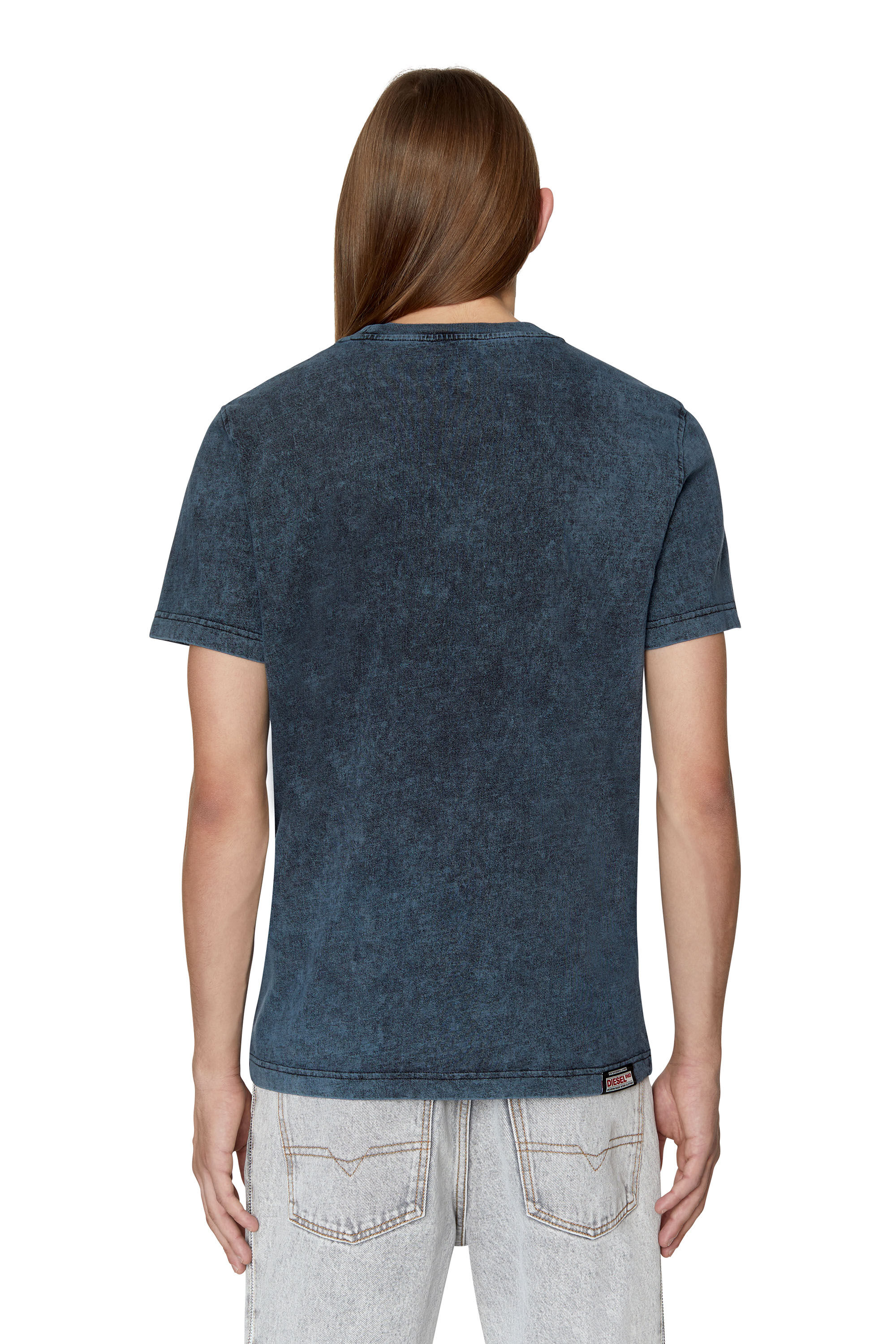 【DIESEL】 ヴィンテージエフェクトT-DIEGOR-E5 Tシャツ T-DIEGOR-E5 Man: Acid-wash T-shirt with distressed logo | Diesel