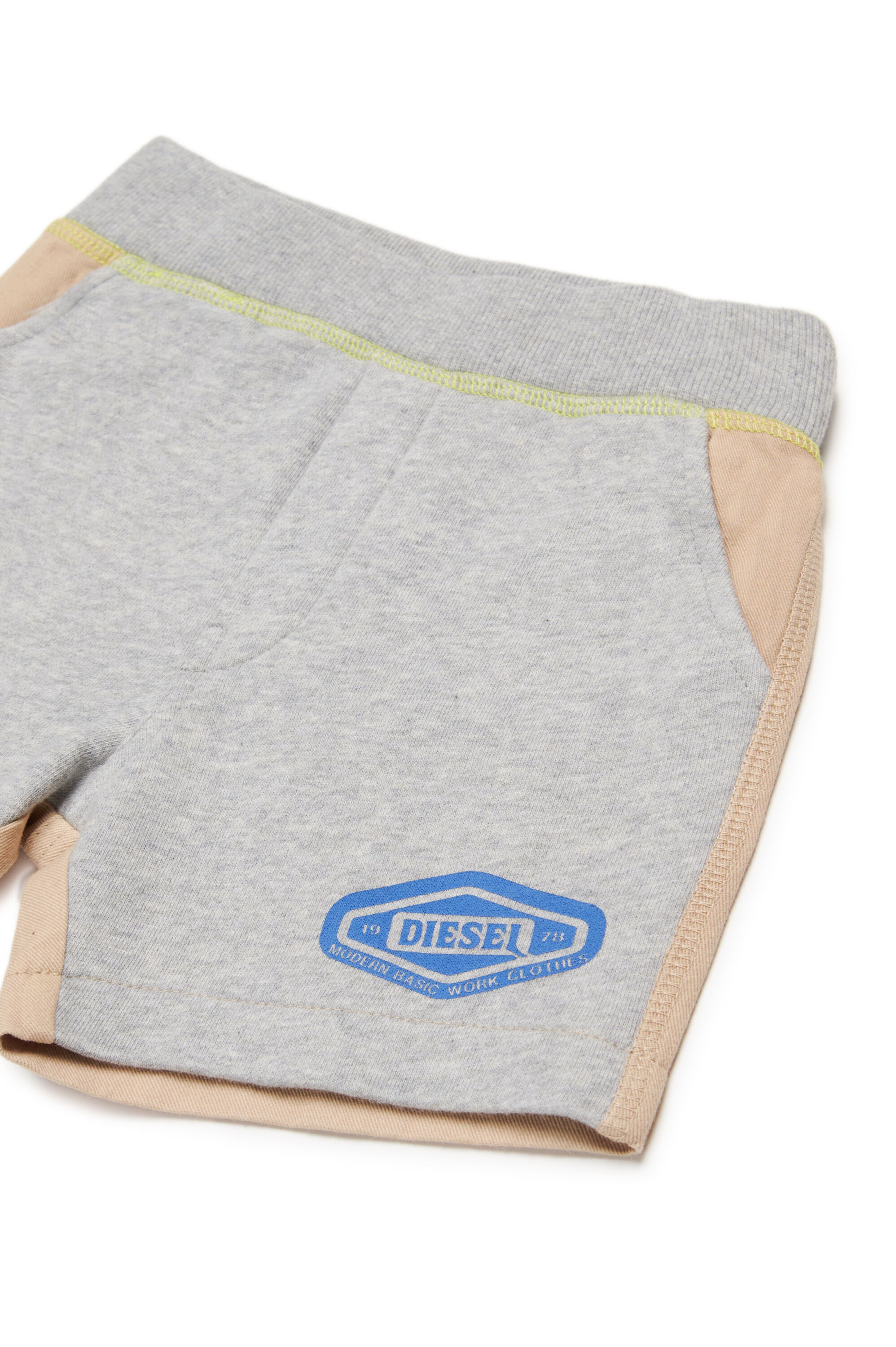 Diesel - POLFIB, Pantalones cortos de punto de jersey y gabardina Hombre in Gris - 3
