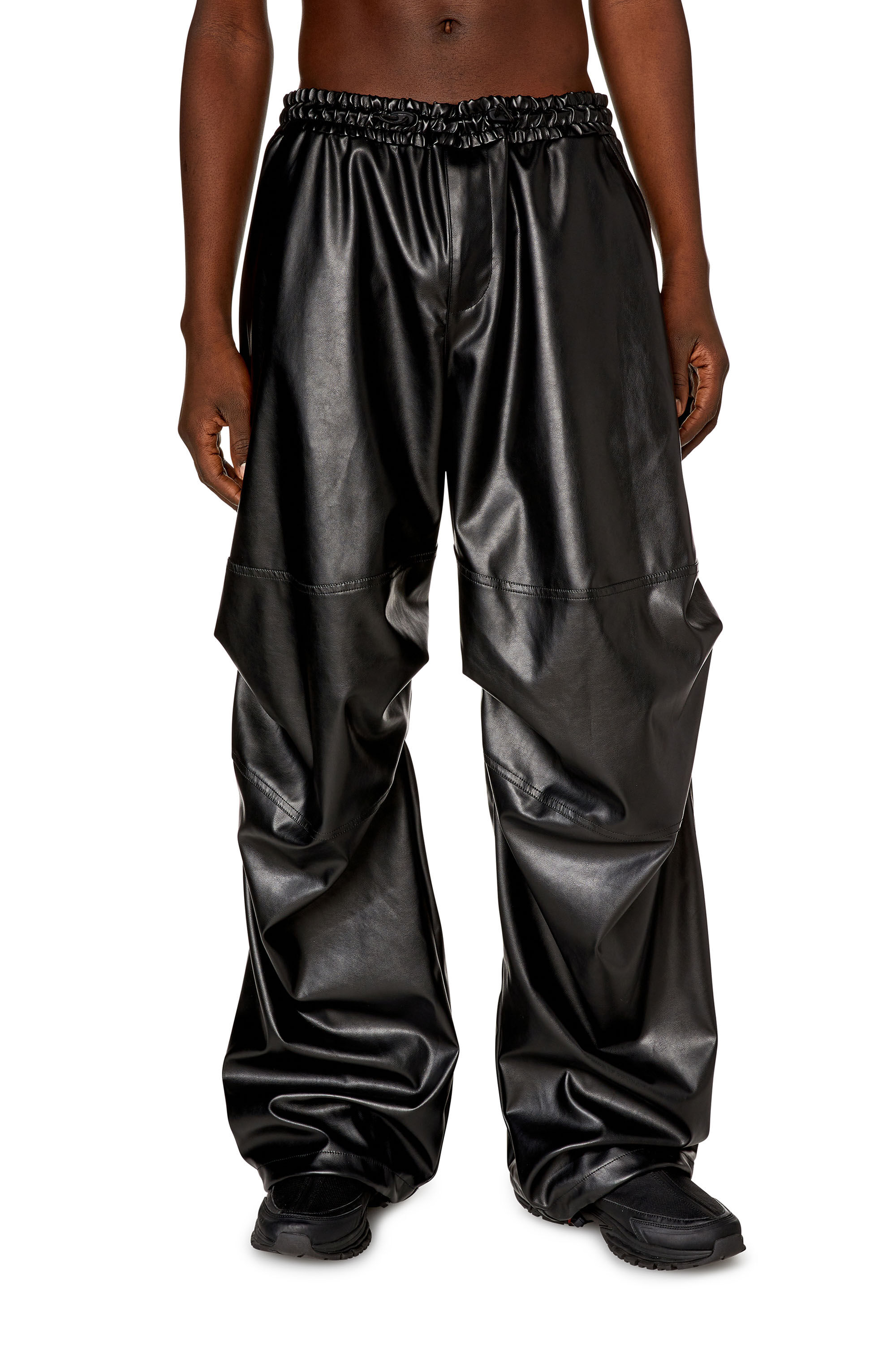 Men's Oversized cargo pants in coated fabric | Black | Diesel