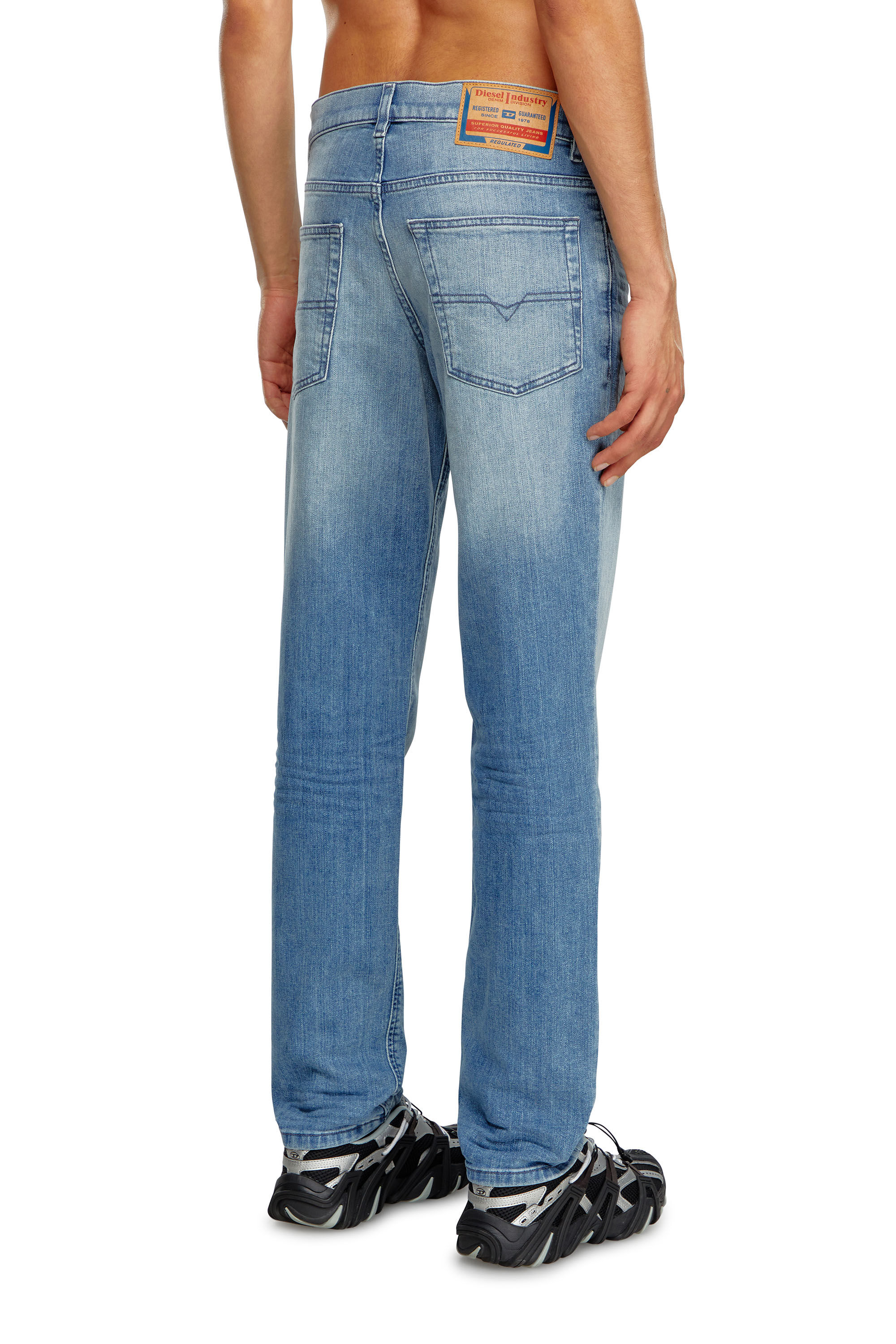 Diesel - Tapered Jeans 2023 D-Finitive 0GRDI, Hombre Tapered Jeans - 2023 D-Finitive in Azul marino - Image 4