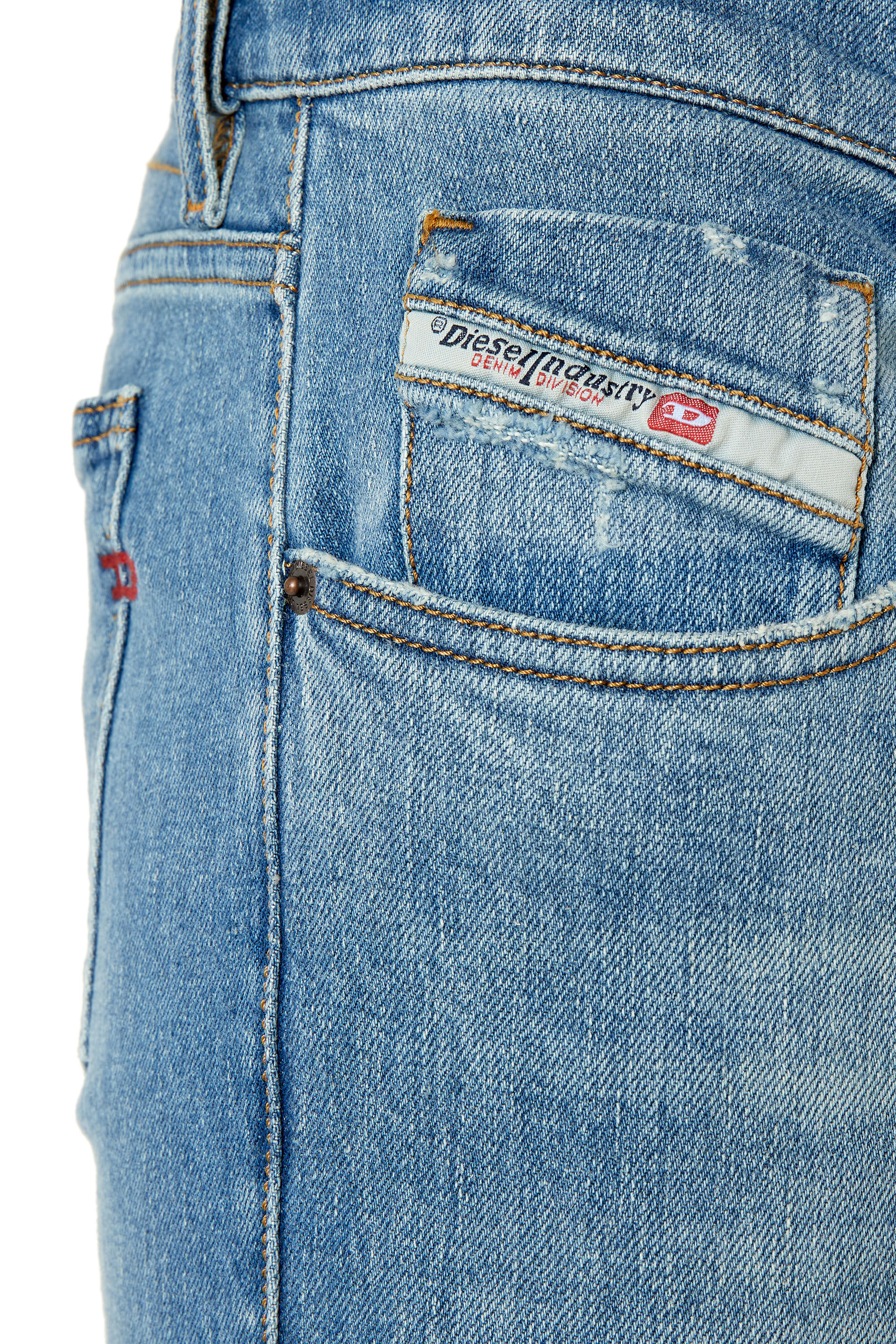 2019 D-STRUKT Man: Slim Light blue Jeans | Diesel ®