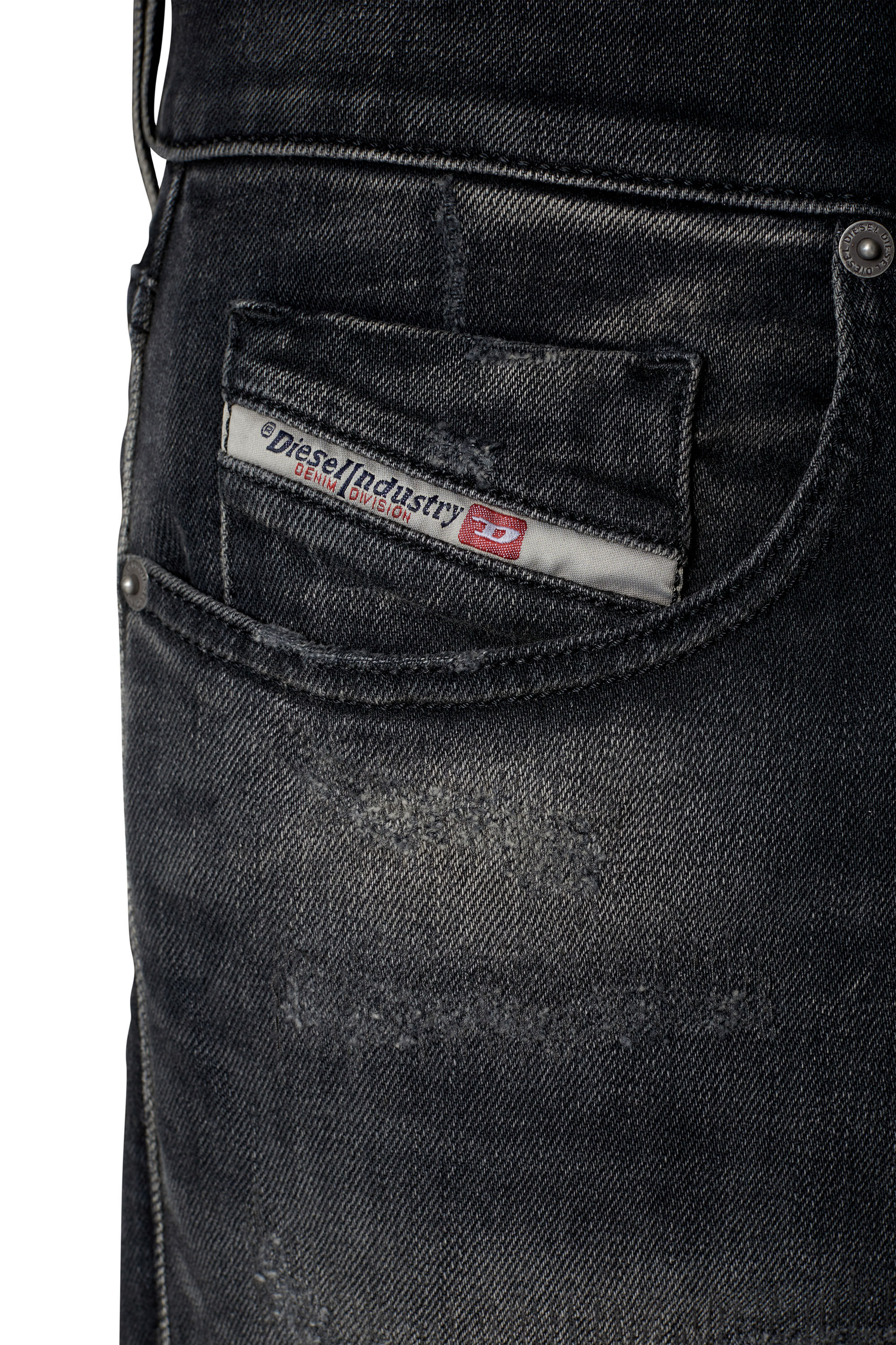 Diesel - 2019 D-Strukt 09E05 Slim Jeans, Negro/Gris oscuro - Image 6