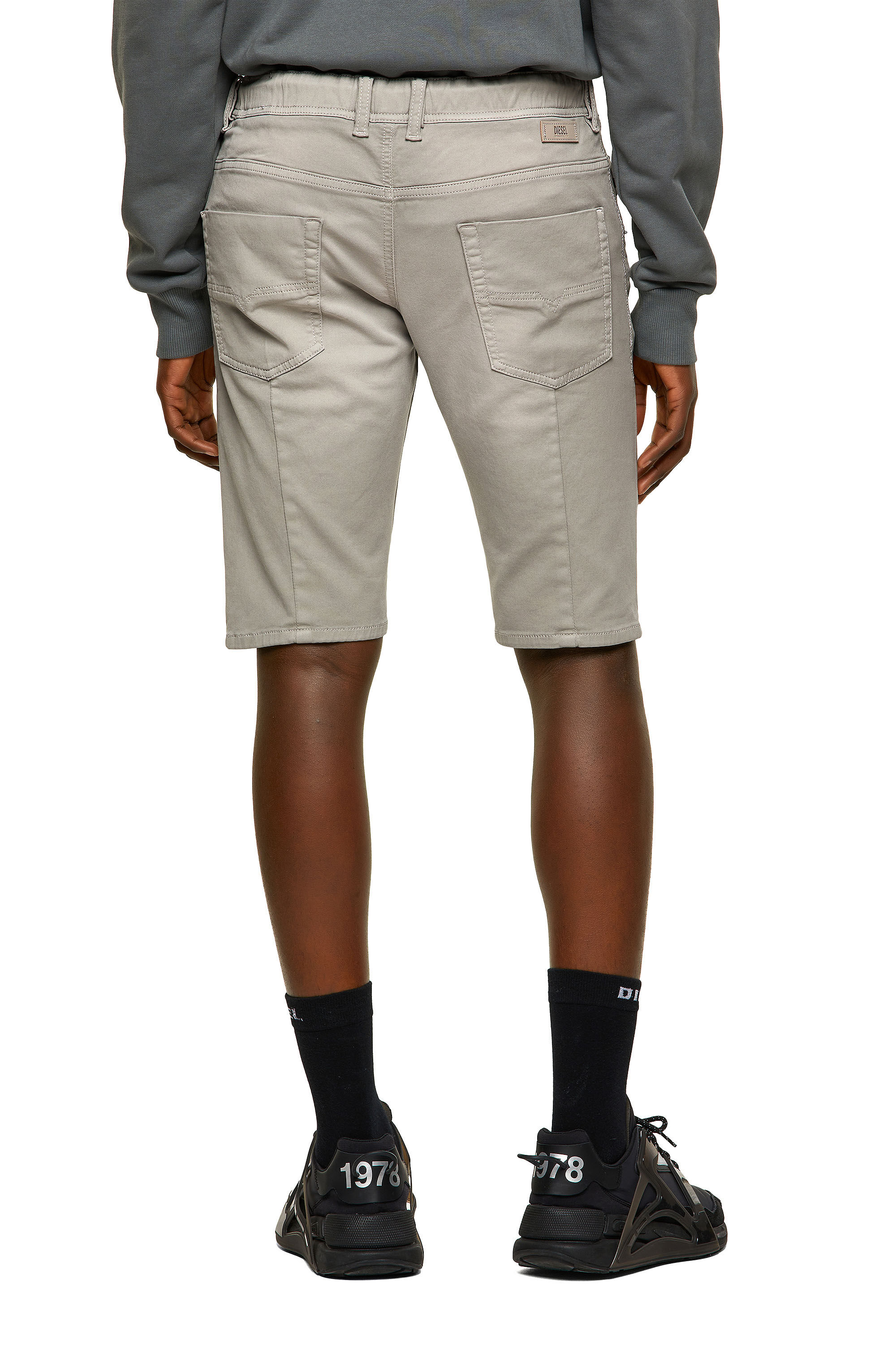 D-KROOSHORT JOGGJEANS Men: Slim shorts in dyed JoggJeans | Diesel