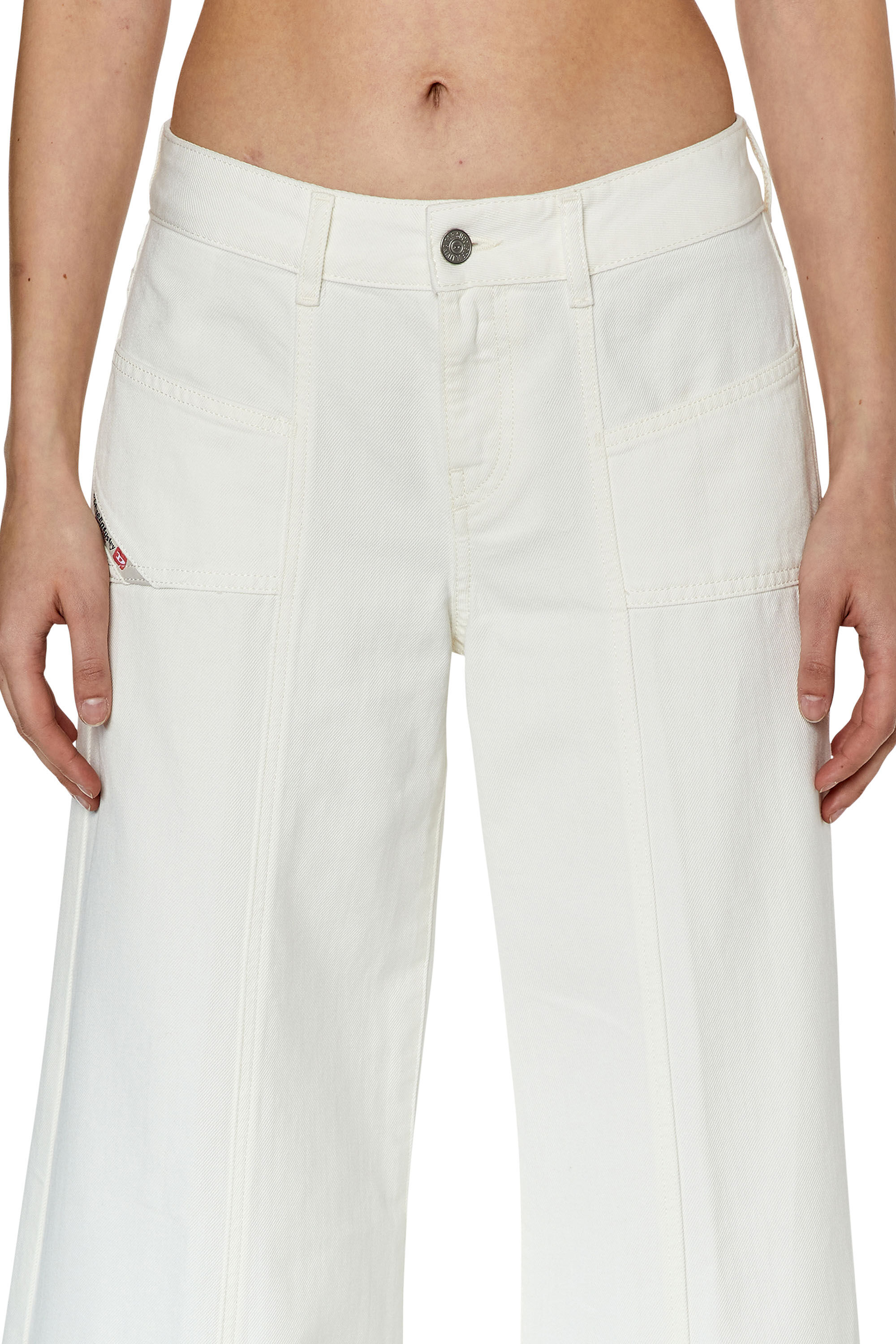 Diesel - Bootcut and Flare Jeans D-Akii 068JQ, Blanco - Image 4