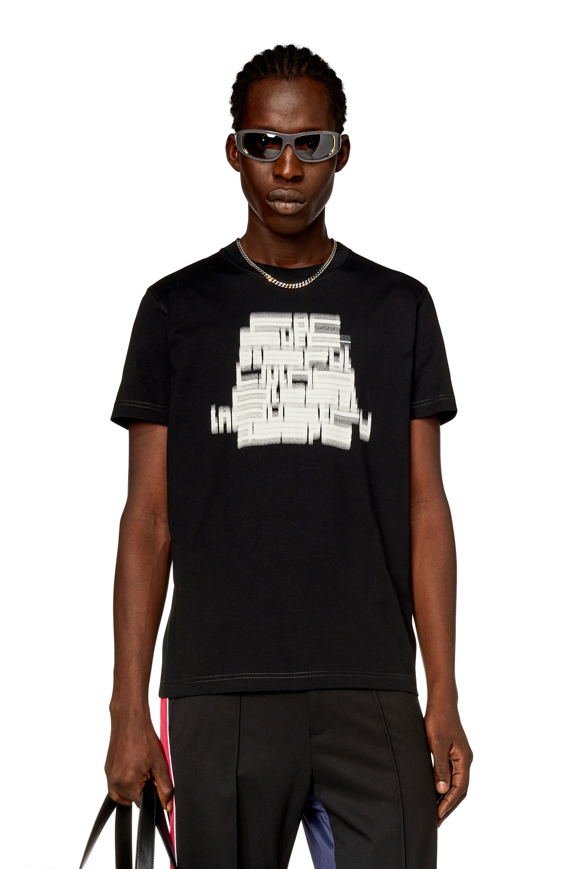 【DIESEL】T-Diegor 1-A Tシャツ T-DIEGOR-G11 Man: T-shirt with metallic shield print | Diesel