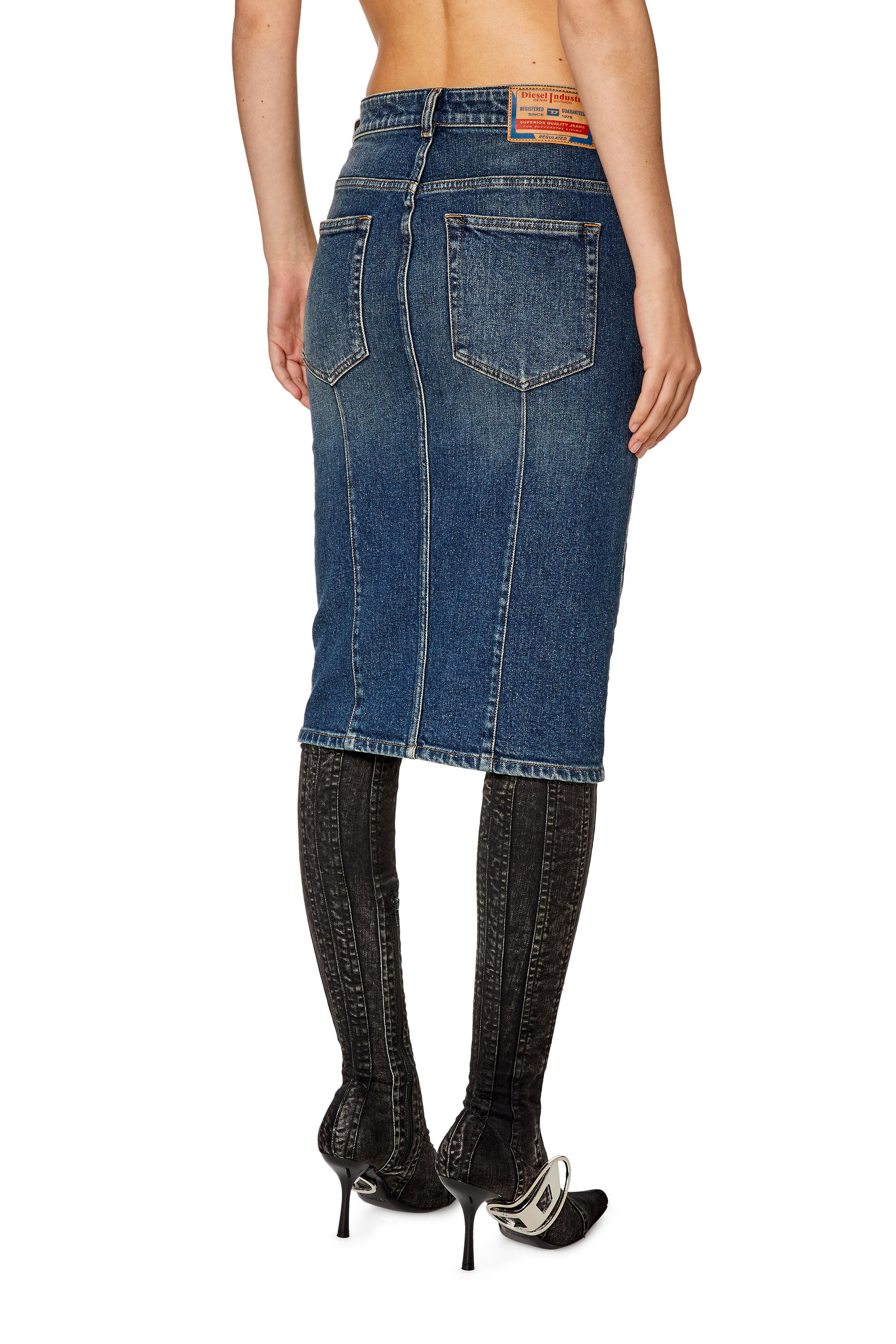 Denim pencil skirt 7xl top