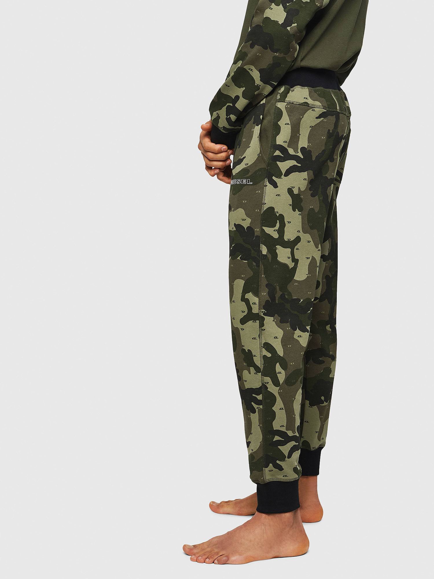 Diesel camo pants best sale