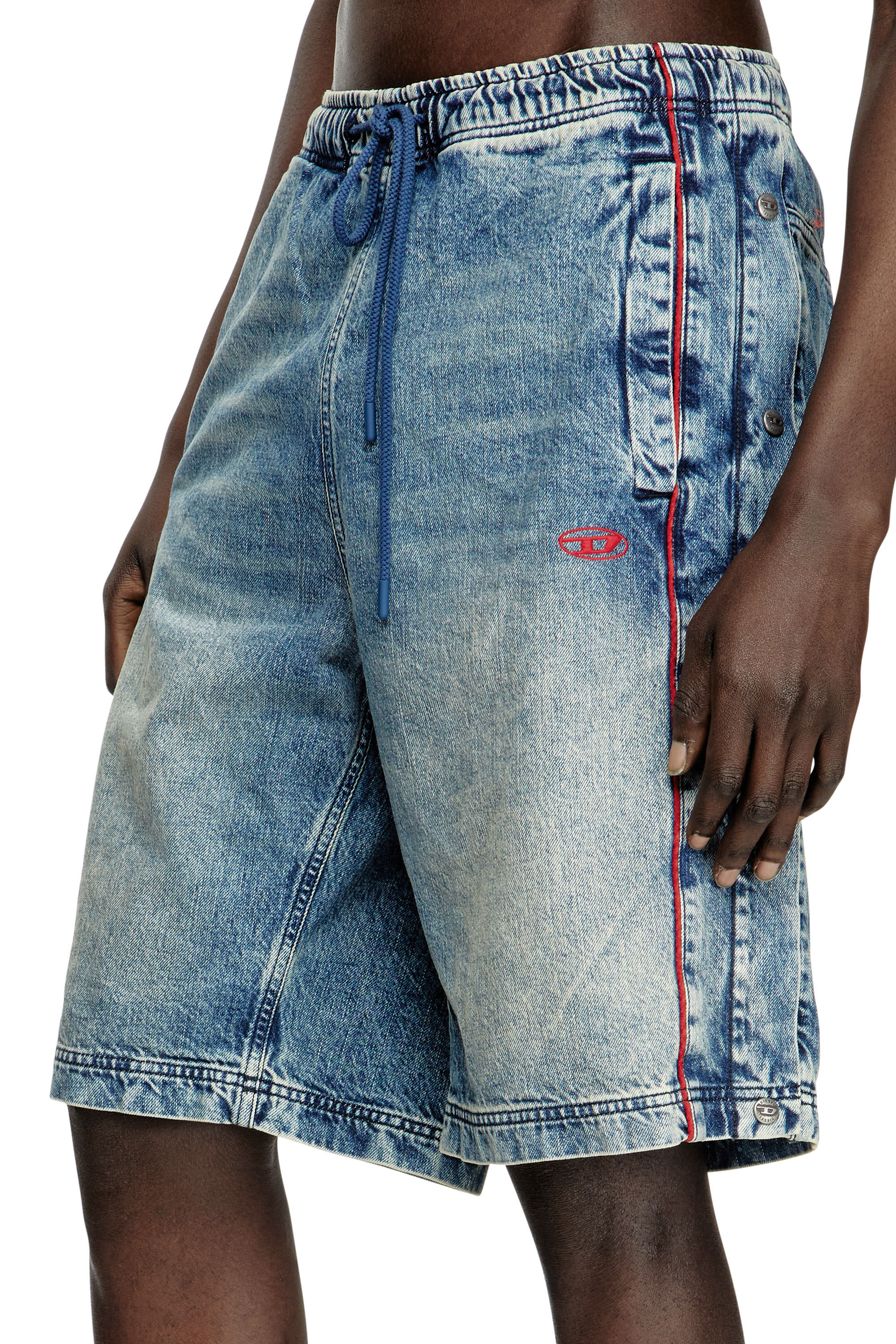 Diesel - D-AXFOR-SHORT-S, Pantalones cortos denim con ribetes rojos Unisex in Azul marino - 4