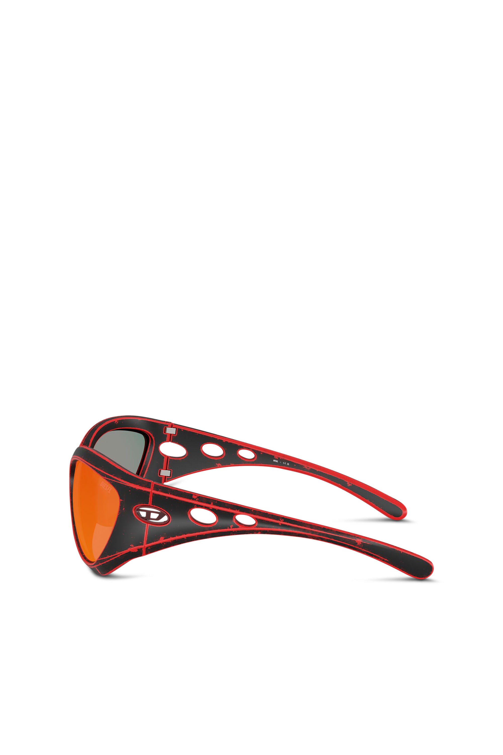 0DL3007U, Rojo