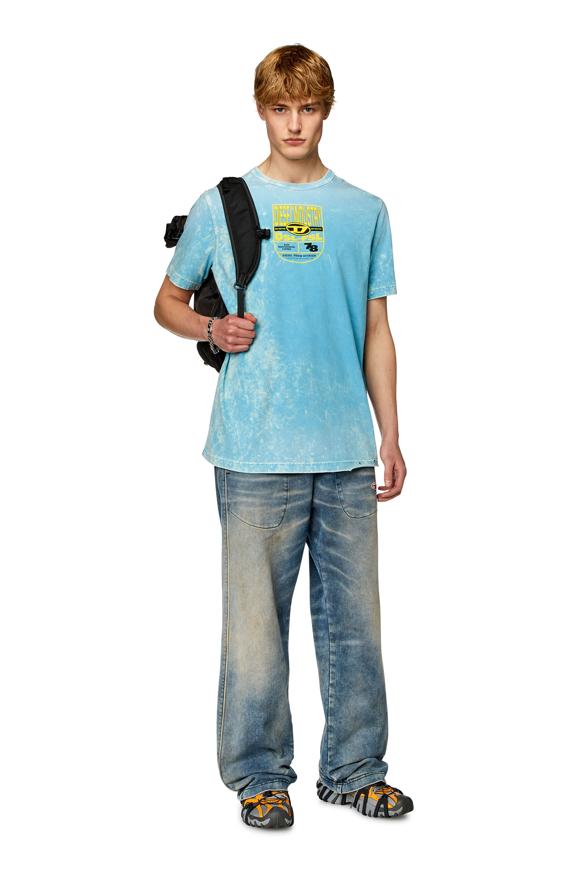 Men's Acid-wash T-shirt with crest logo print | Blue | Diesel