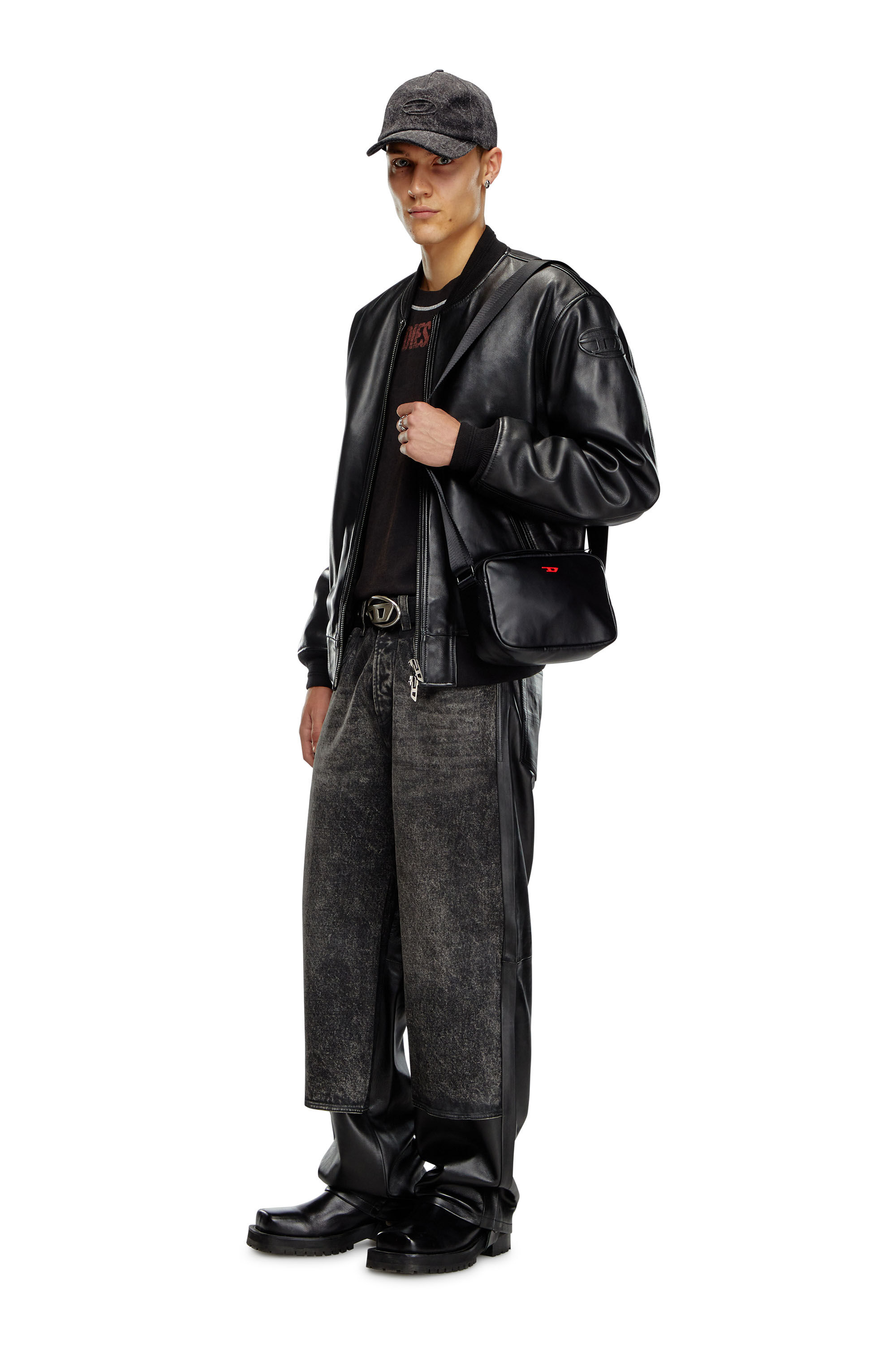 Diesel - RAVE CAMERA BAG X, Rave-Bolso tipo cámara de cuero napa Hombre in Negro - 6