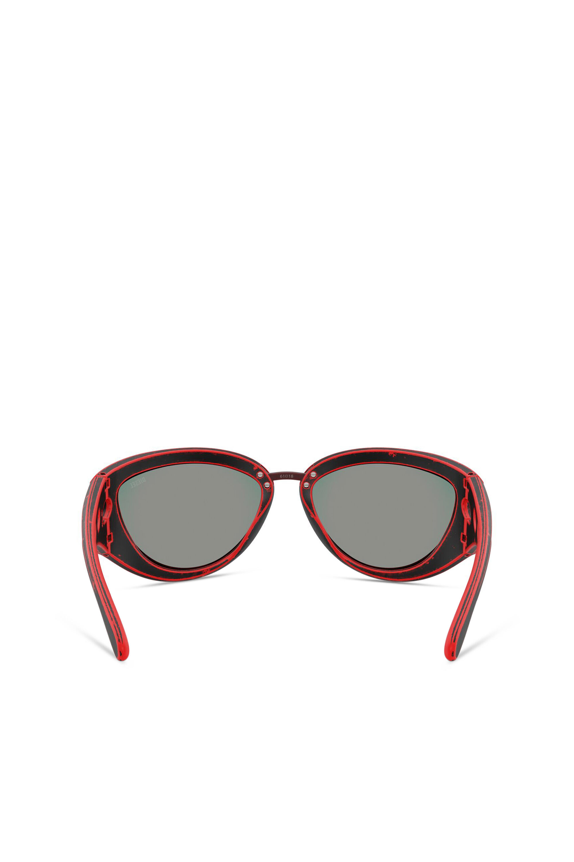 0DL3007U, Rojo