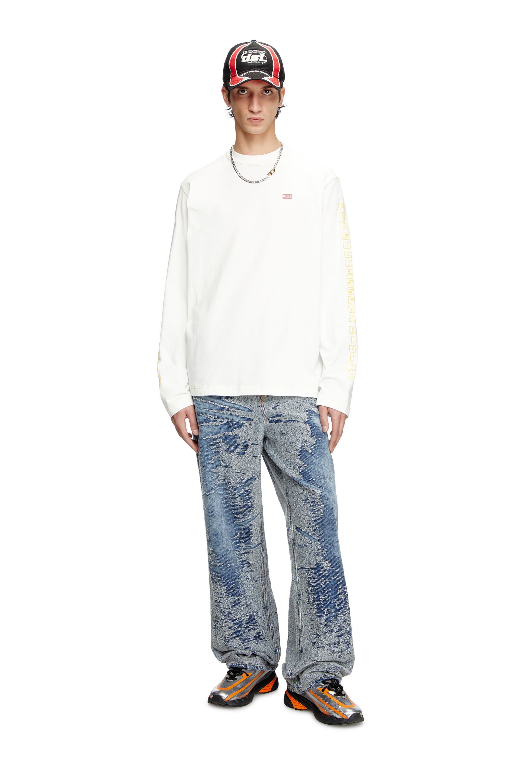 Men's Long-sleeve T-shirt with apple core print | White | Diesel Men's Long-sleeve T-shirt with apple core print | White | Diesel
