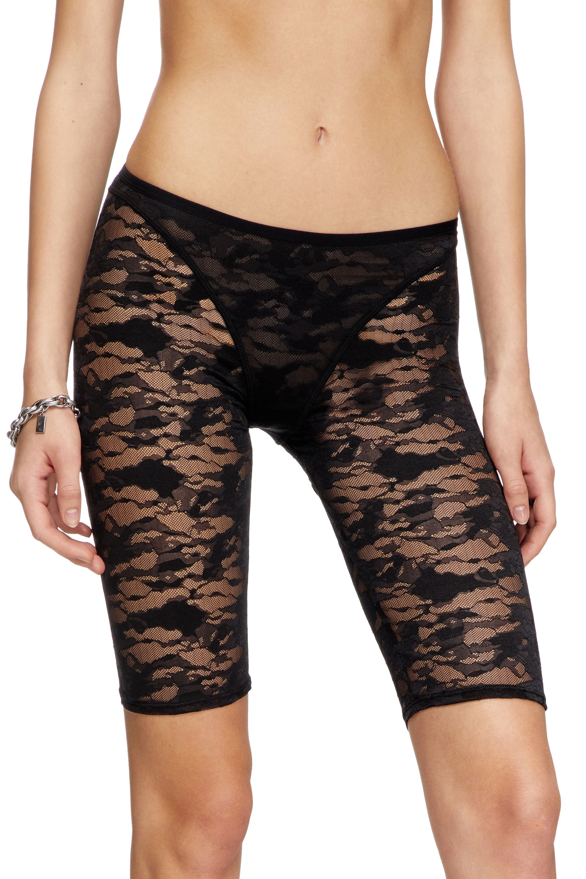 Diesel - UFLB-D-OVAL-LACE-SHORT, Pantalones cortos de encaje y camuflaje con placa Oval D Mujer in Negro - 3