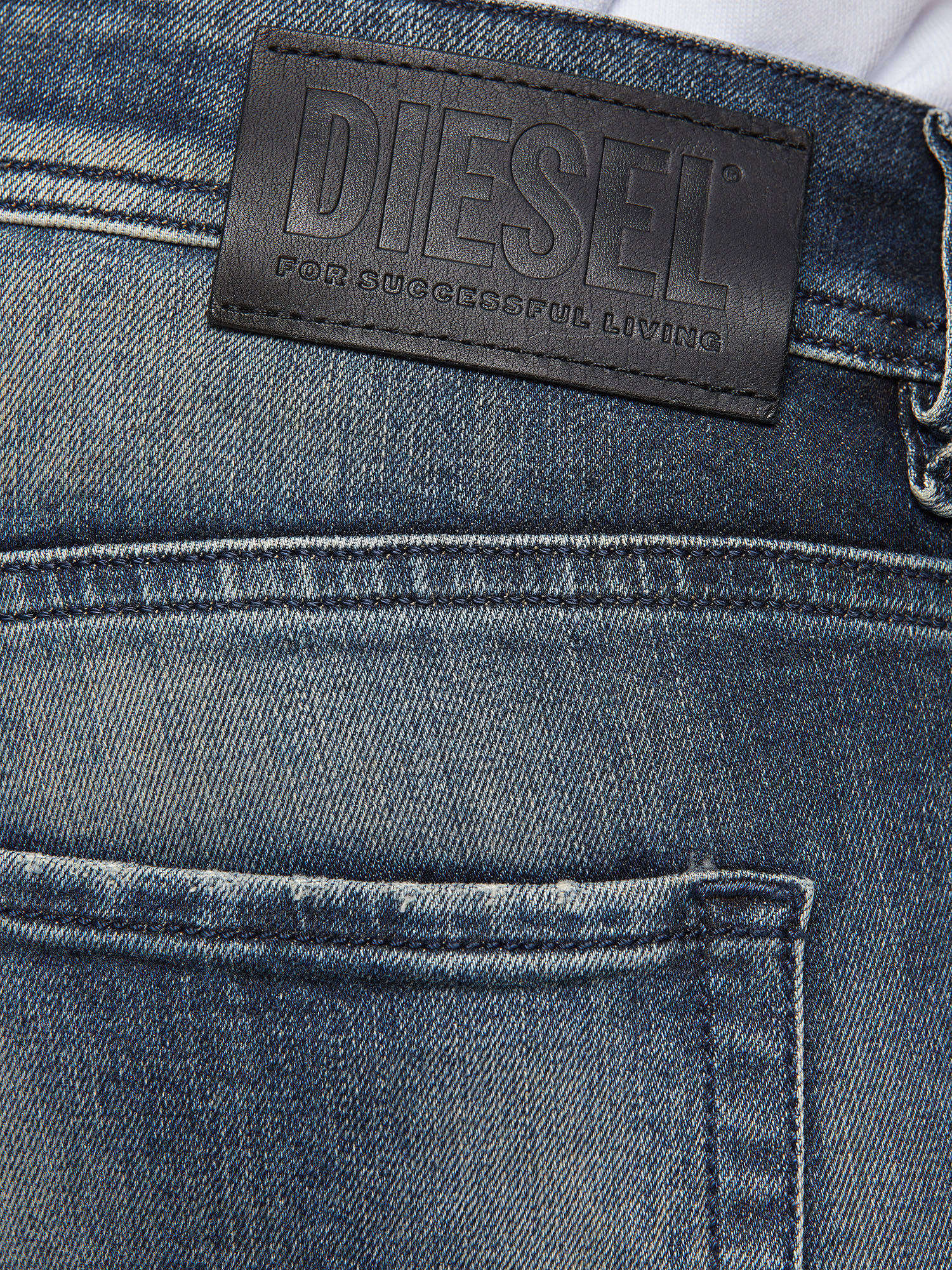 Diesel - Sleenker 069NI Skinny Jeans, Azul Oscuro - Image 4