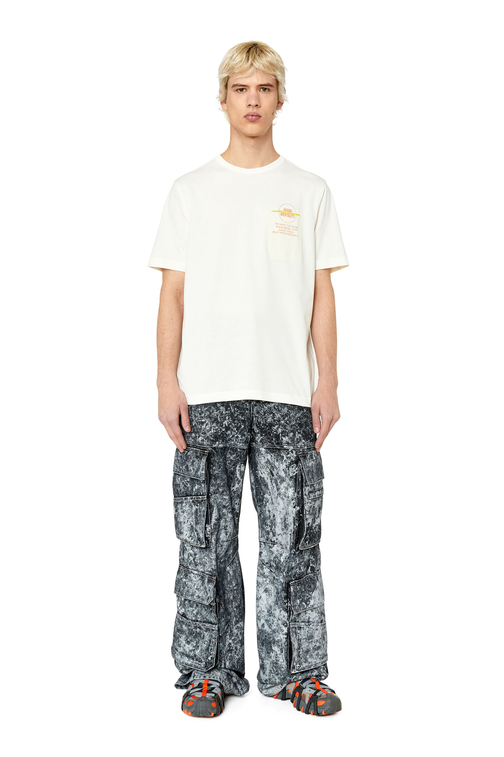 T-POUCH Man: Logo-print T-shirt with contrast detail | Diesel