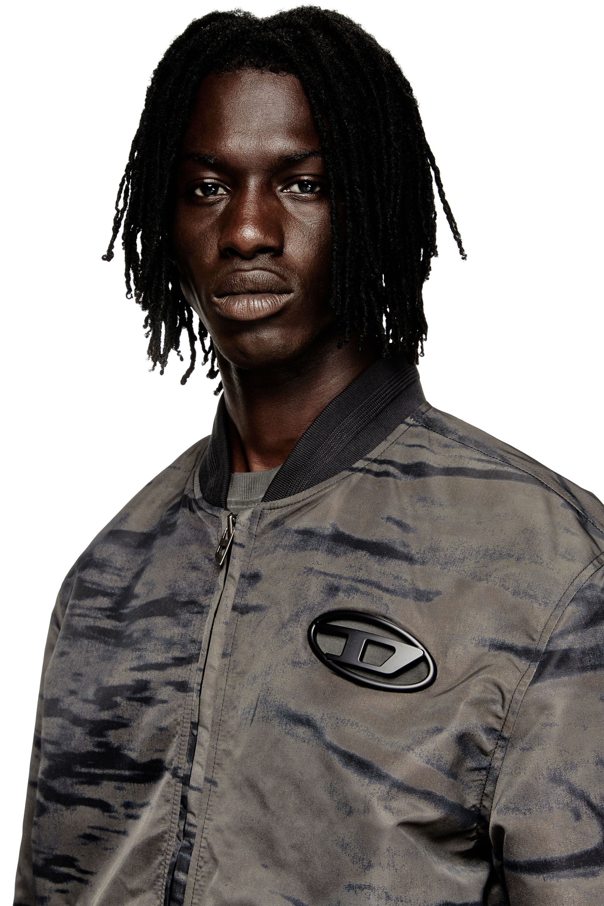 Diesel - J-KEPES-DLBZ, Chaqueta bomber acolchada en satén estampado Hombre in Multicolor - 4