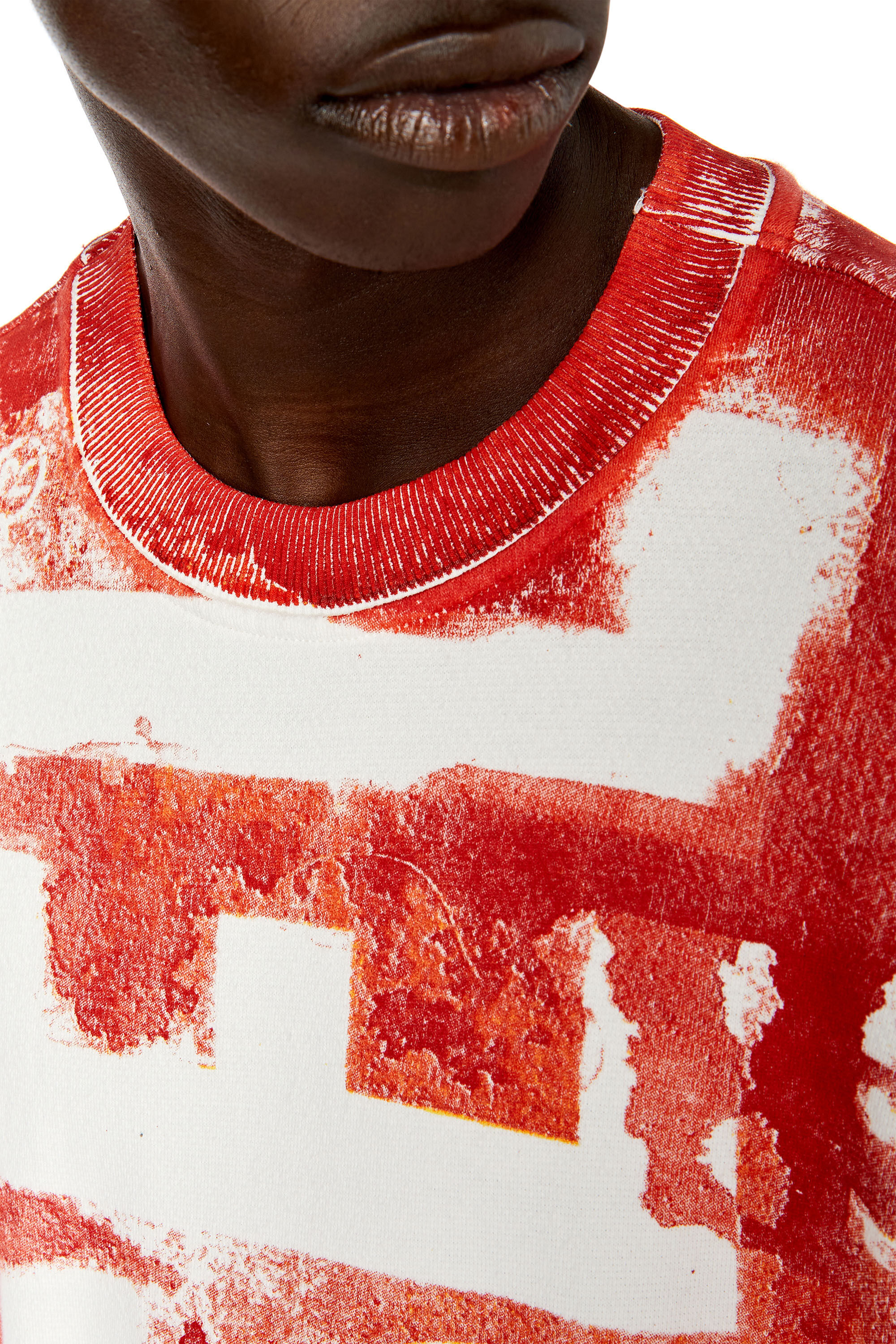 「新商品」に関するプレスリリース bleed colour with sweatshirt Logo Man: S-GINY effect Diesel | トップス