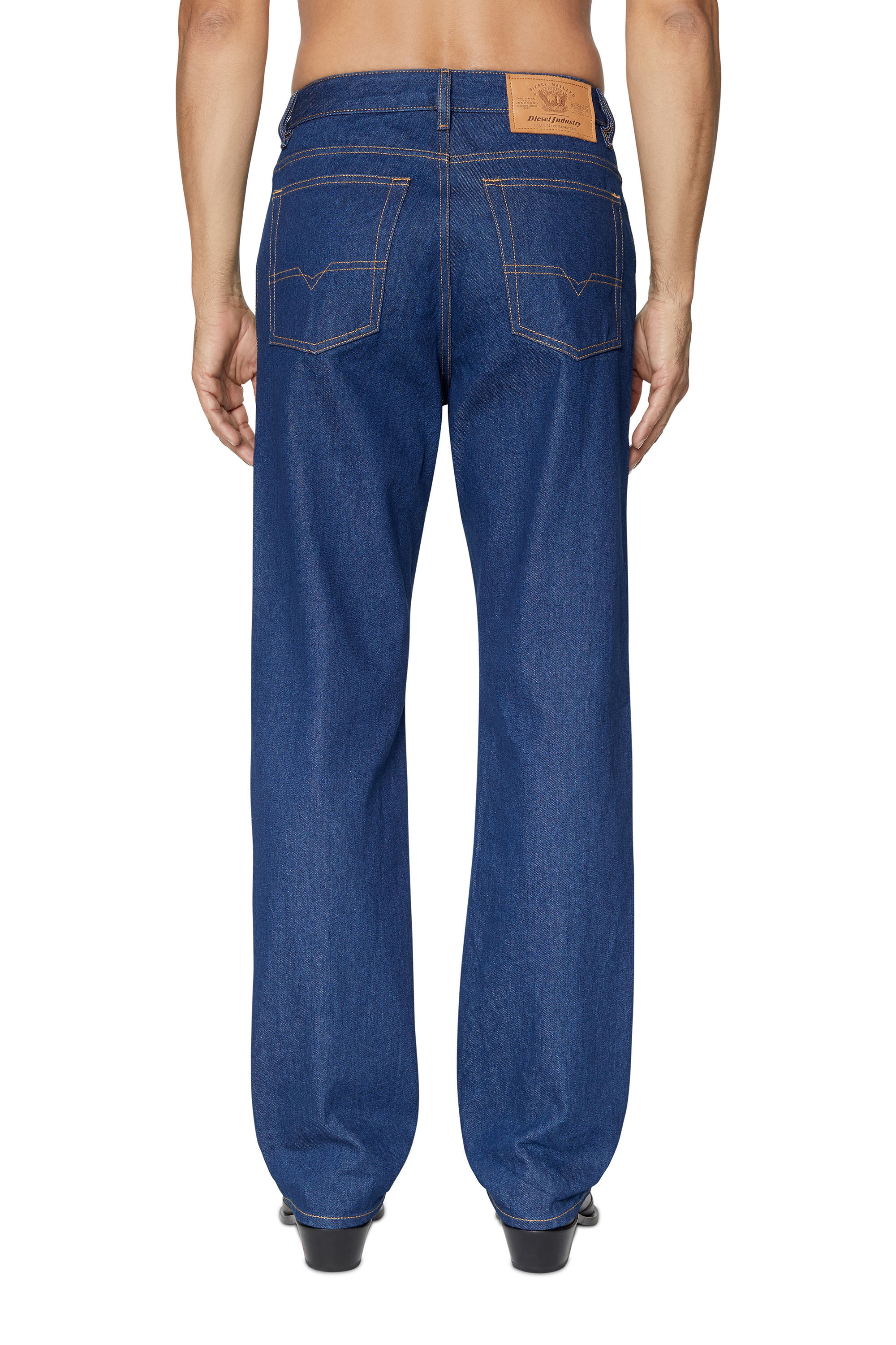 Diesel - 1955 007A5 Straight Jeans, Azul Oscuro - Image 4