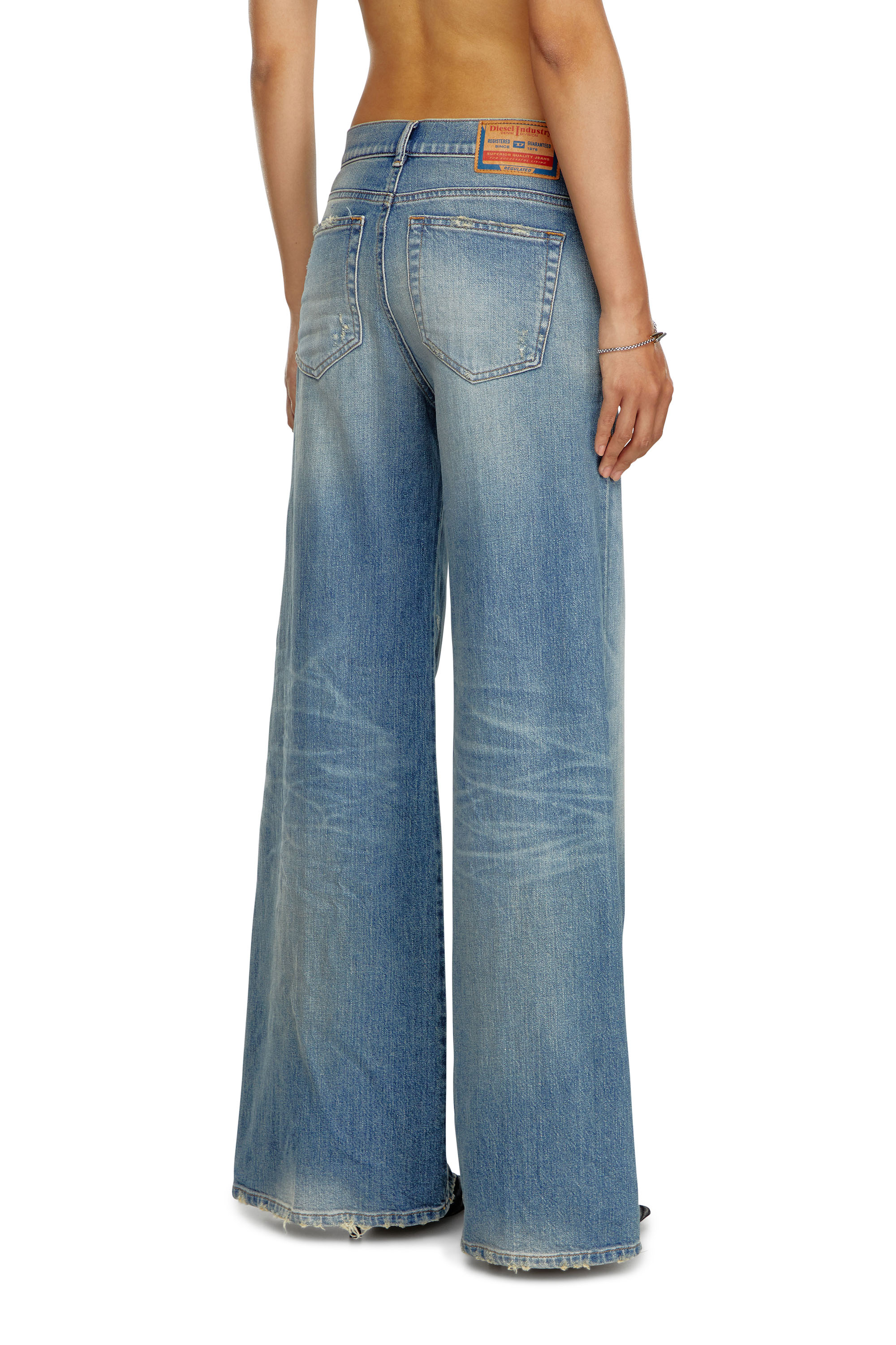 Diesel - Bootcut and Flare Jeans 1978 D-Akemi 09J44, Mujer Bootcut y Flare Jeans - 1978 D-Akemi in Azul marino - Image 3