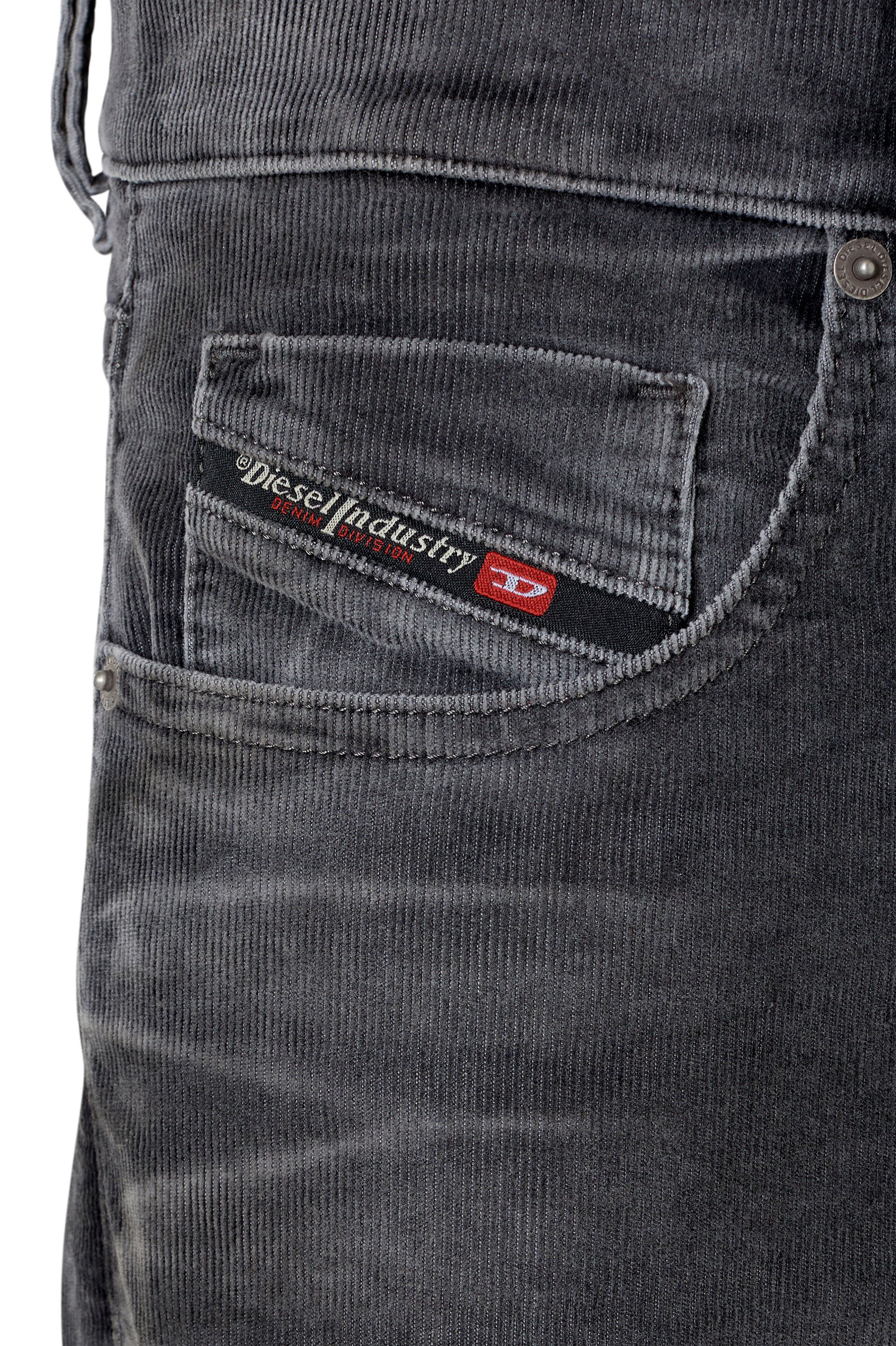 Diesel - Slim Jeans 2019 D-Strukt 069XQ, Black/Dark grey - Image 3