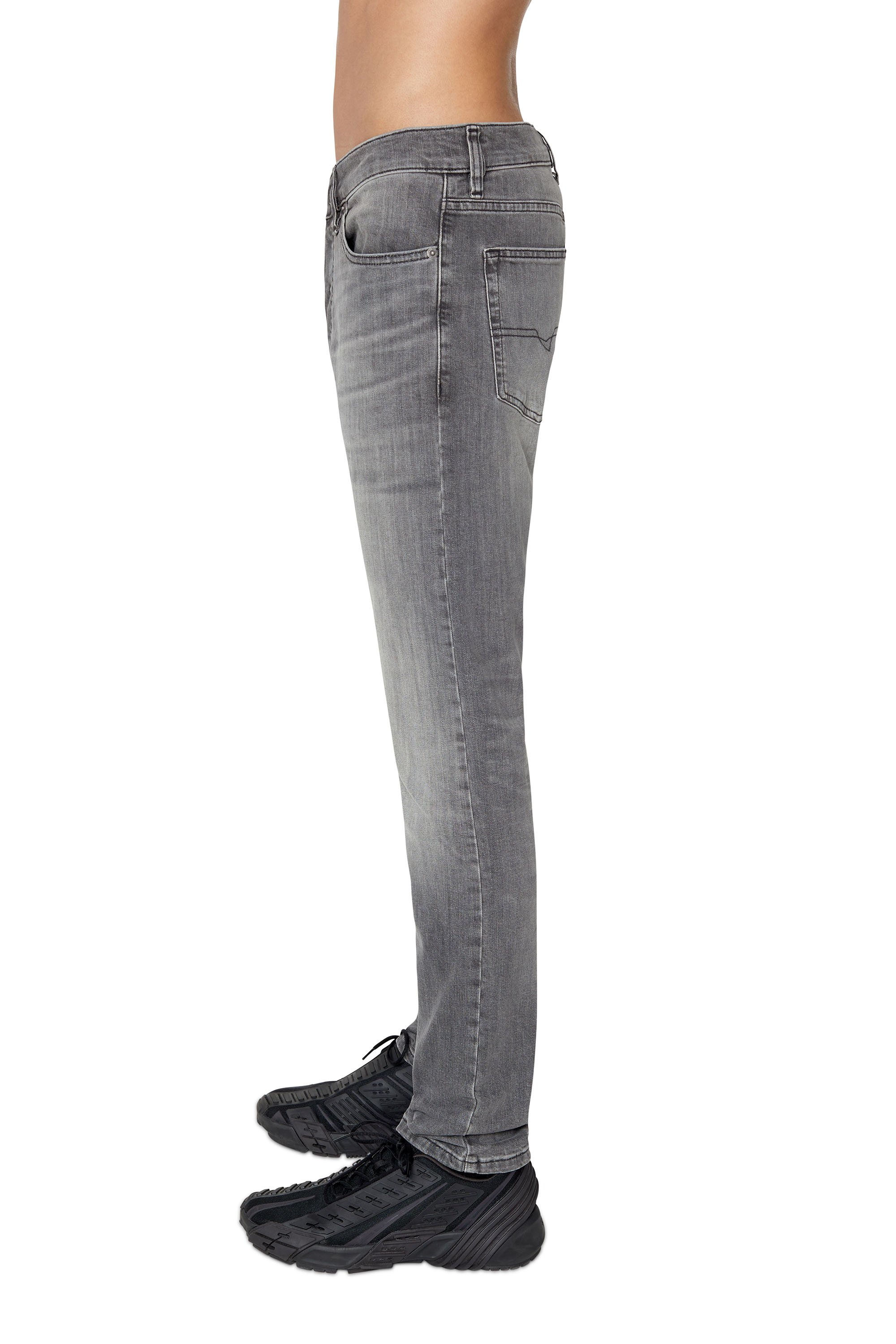 Diesel - D-Luster 0BJAX Slim Jeans, Negro/Gris oscuro - Image 5