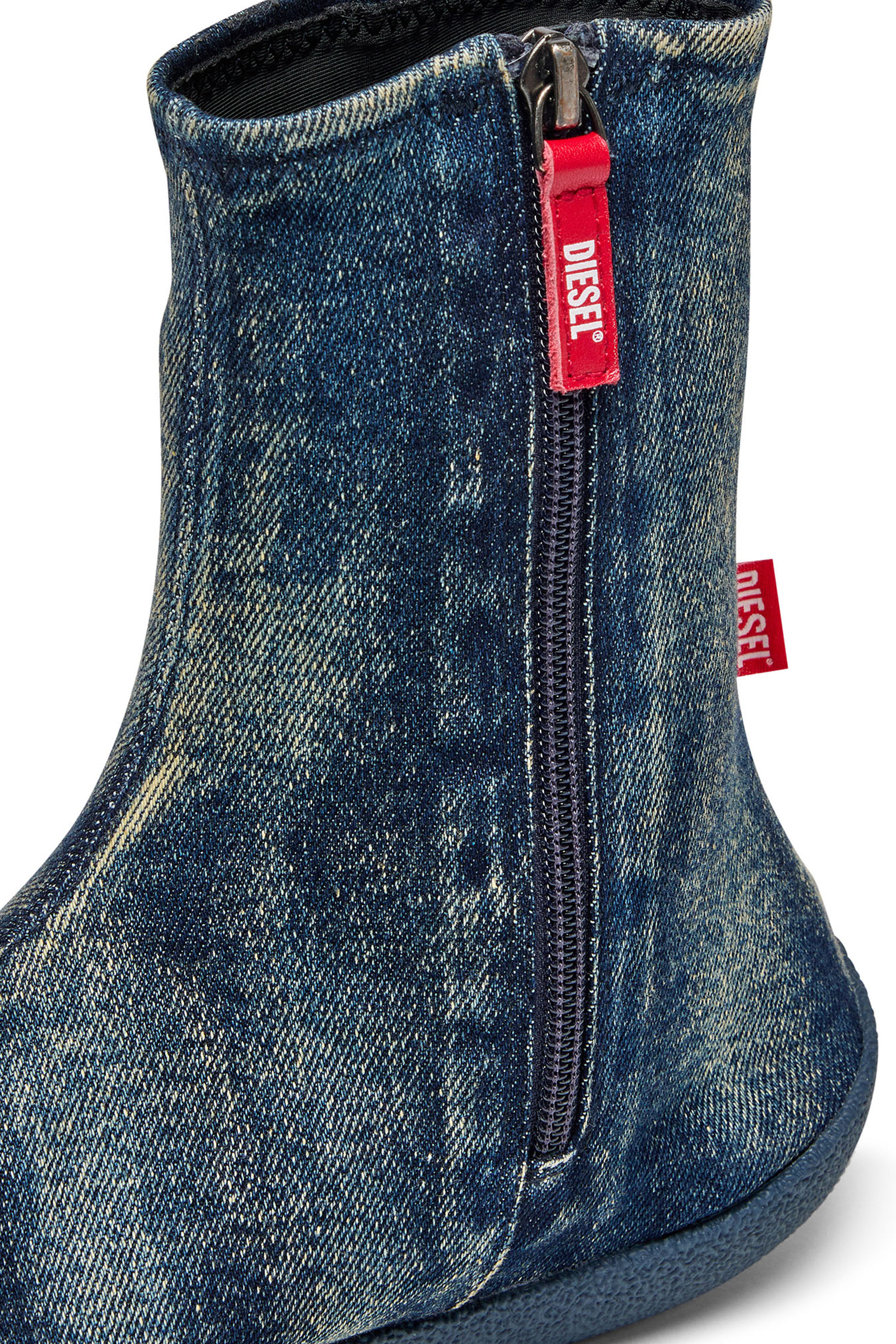 Diesel - D-SHOCK BT, Botines calcetín en denim solarizado Hombre in Azul marino - 5