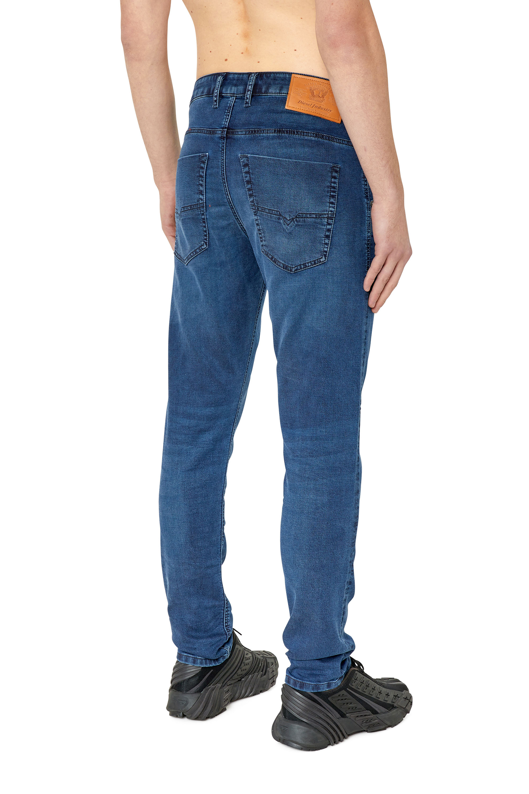Diesel - Krooley JoggJeans® 068CT Tapered, Azul Oscuro - Image 2