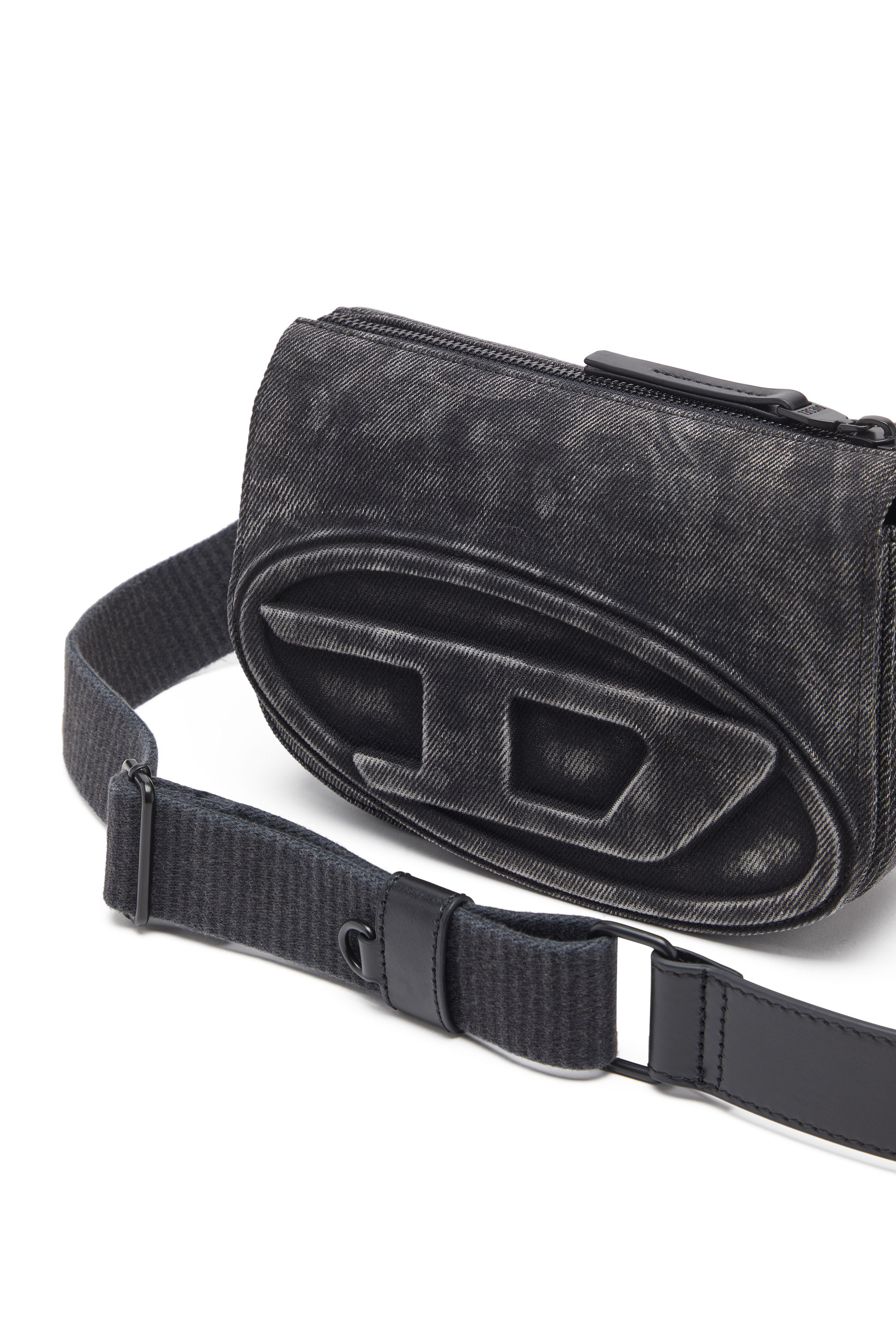 Diesel - 1DR CAMERA BAG, 1DR-Bolso tipo cámara de denim stonewashed Hombre in Negro - 5