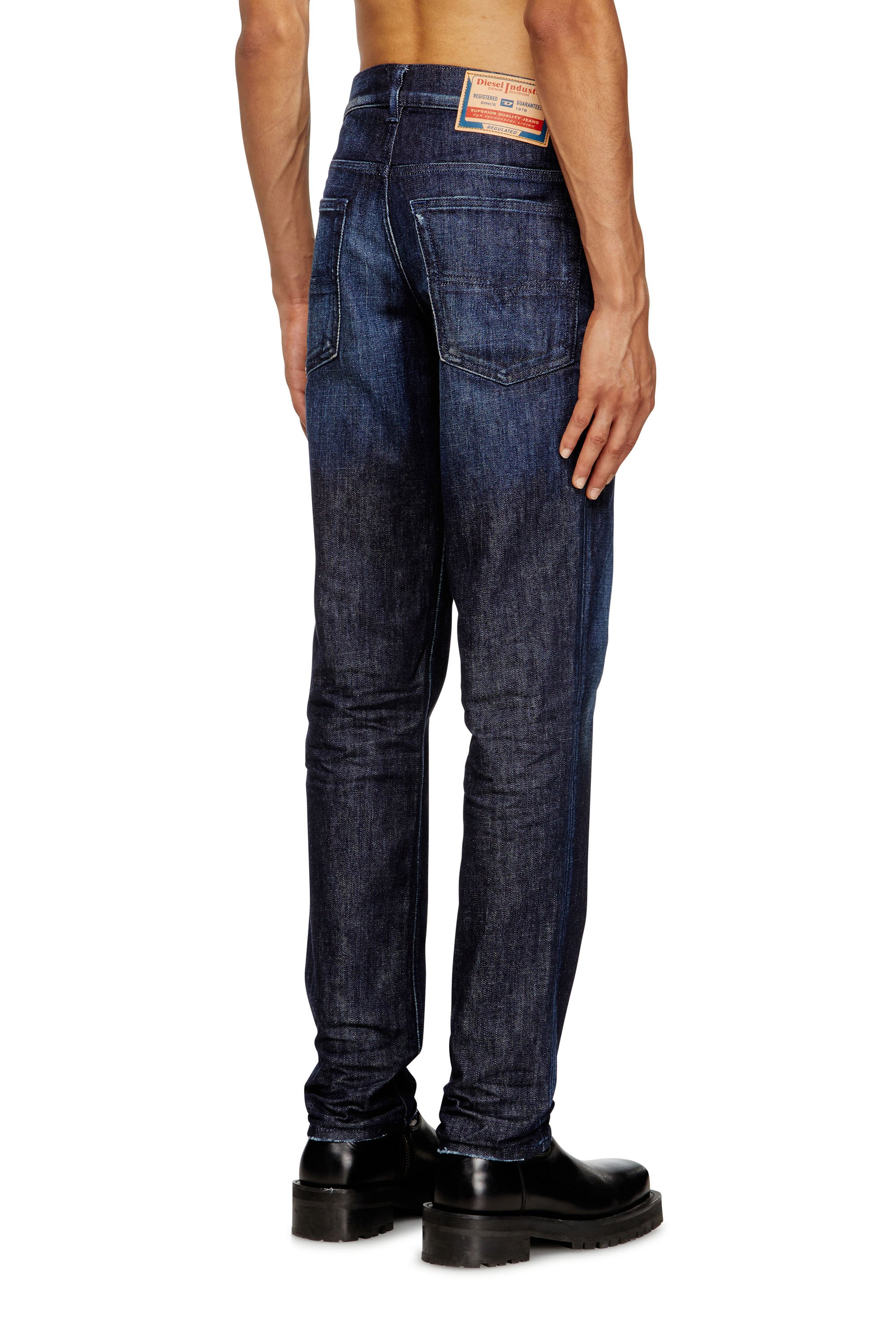 Diesel - Regular Jeans 2023 D-Finitive 09M19 Hombre, Azul Oscuro - 4