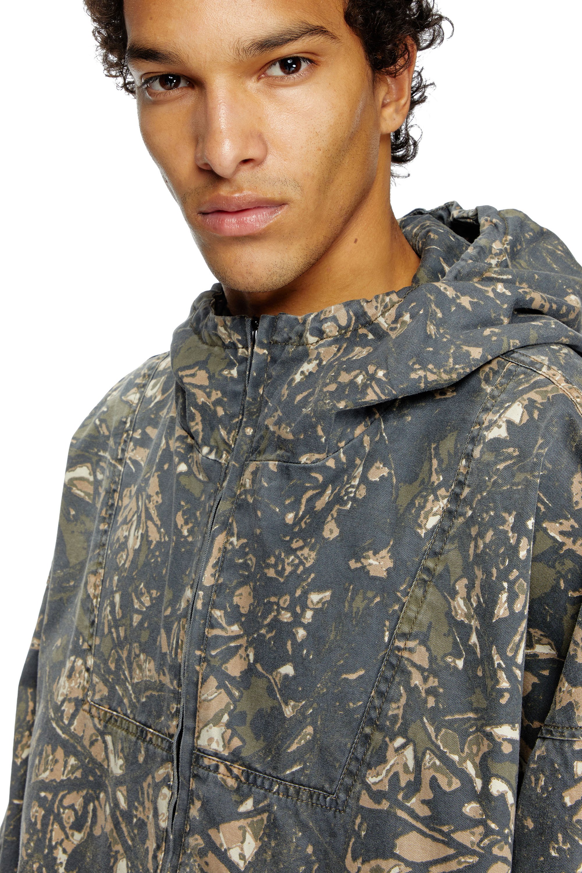 Diesel - J-LINT, Man's Hooded jacket with camo print in Green/Brown - 4