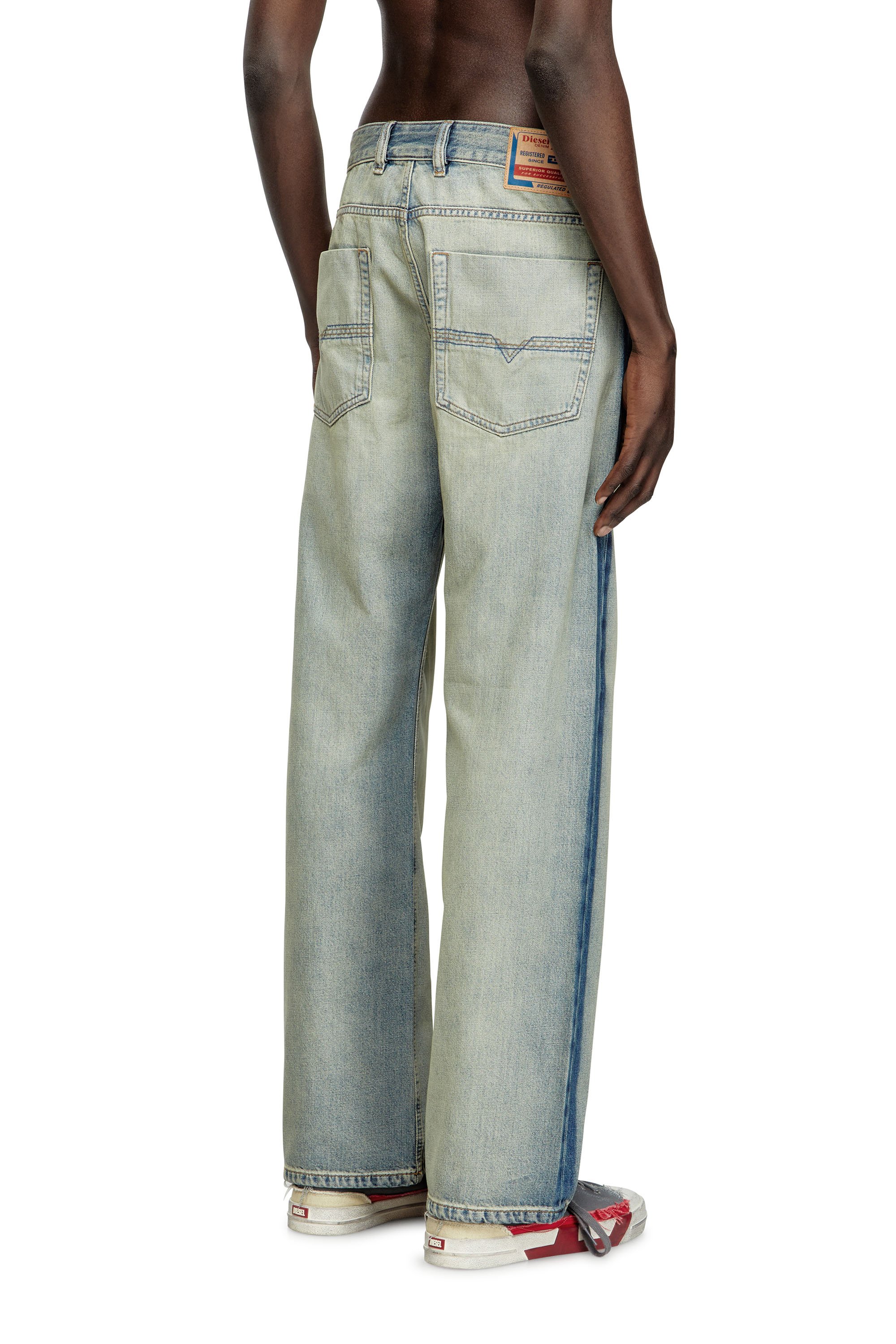 Diesel - Relaxed Jeans 1980 D-Eeper 0ABDF Hombre, Azul Claro - 4