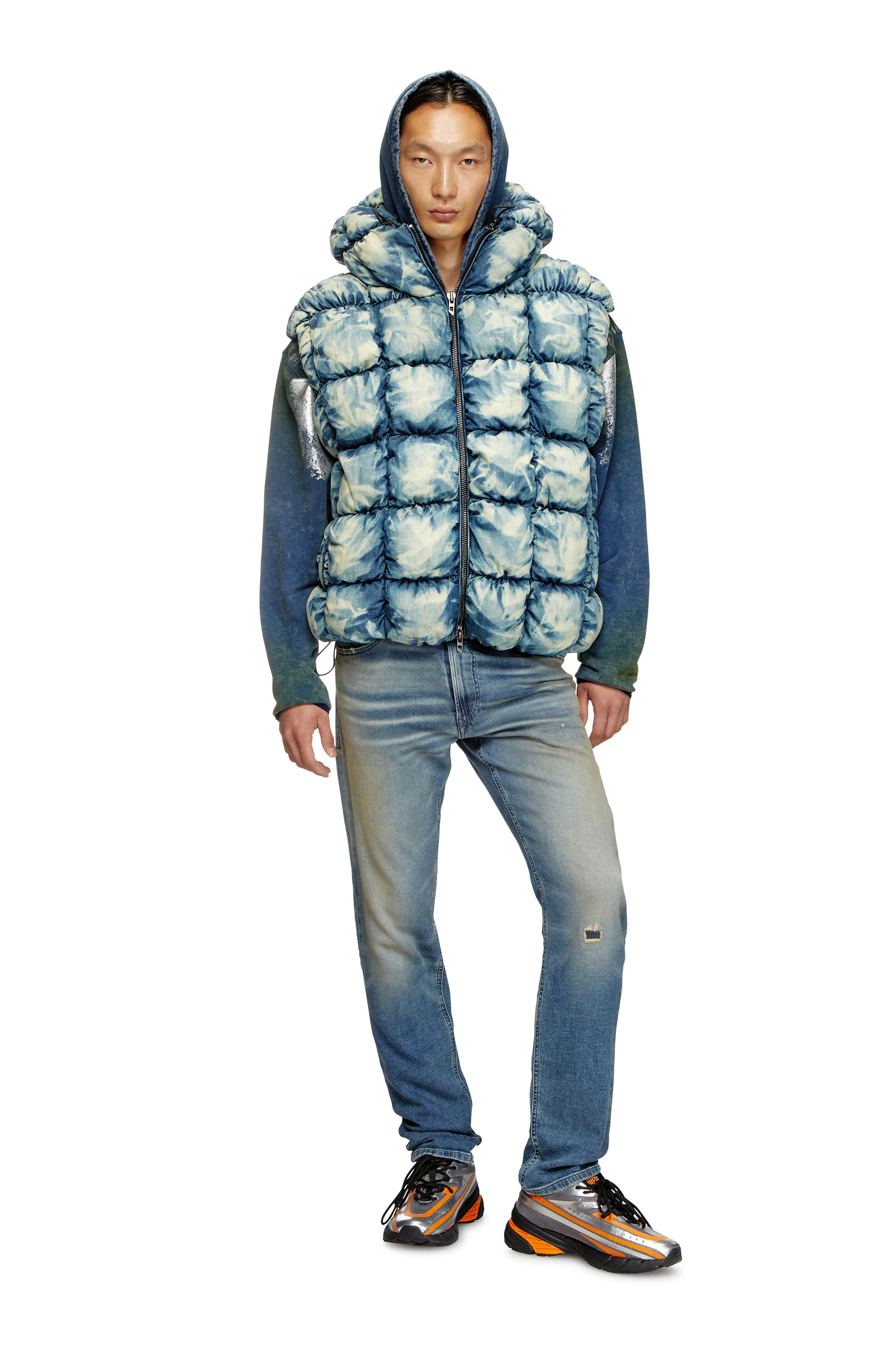 Diesel - W-THYS, Chaleco puffer en denim tie-dye Unisex in Azul marino - 2