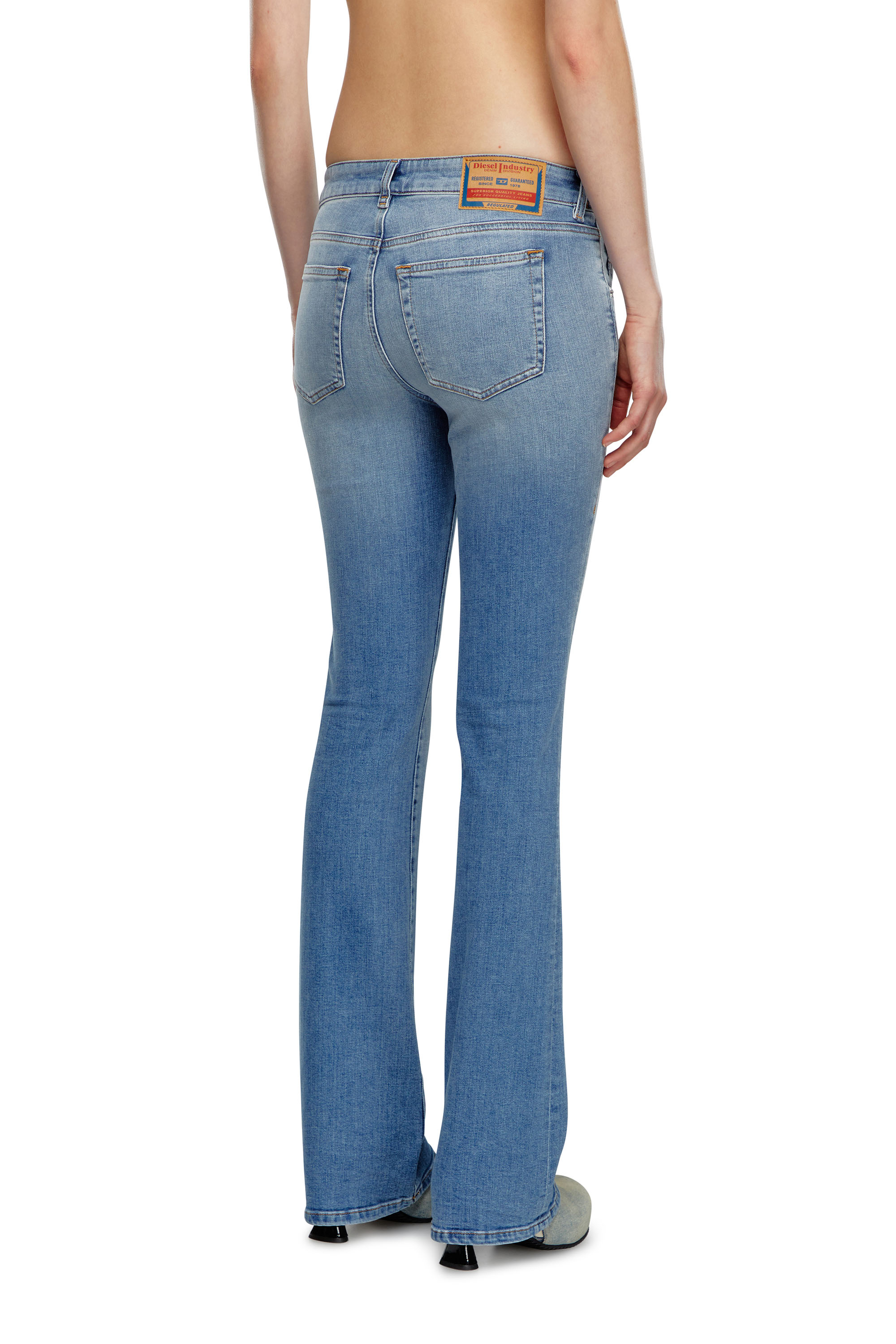 Diesel - Bootcut and Flare Jeans 1969 D-Ebbey 09K06, Mujer Bootcut y Flare Jeans - 1969 D-Ebbey in Azul marino - Image 4