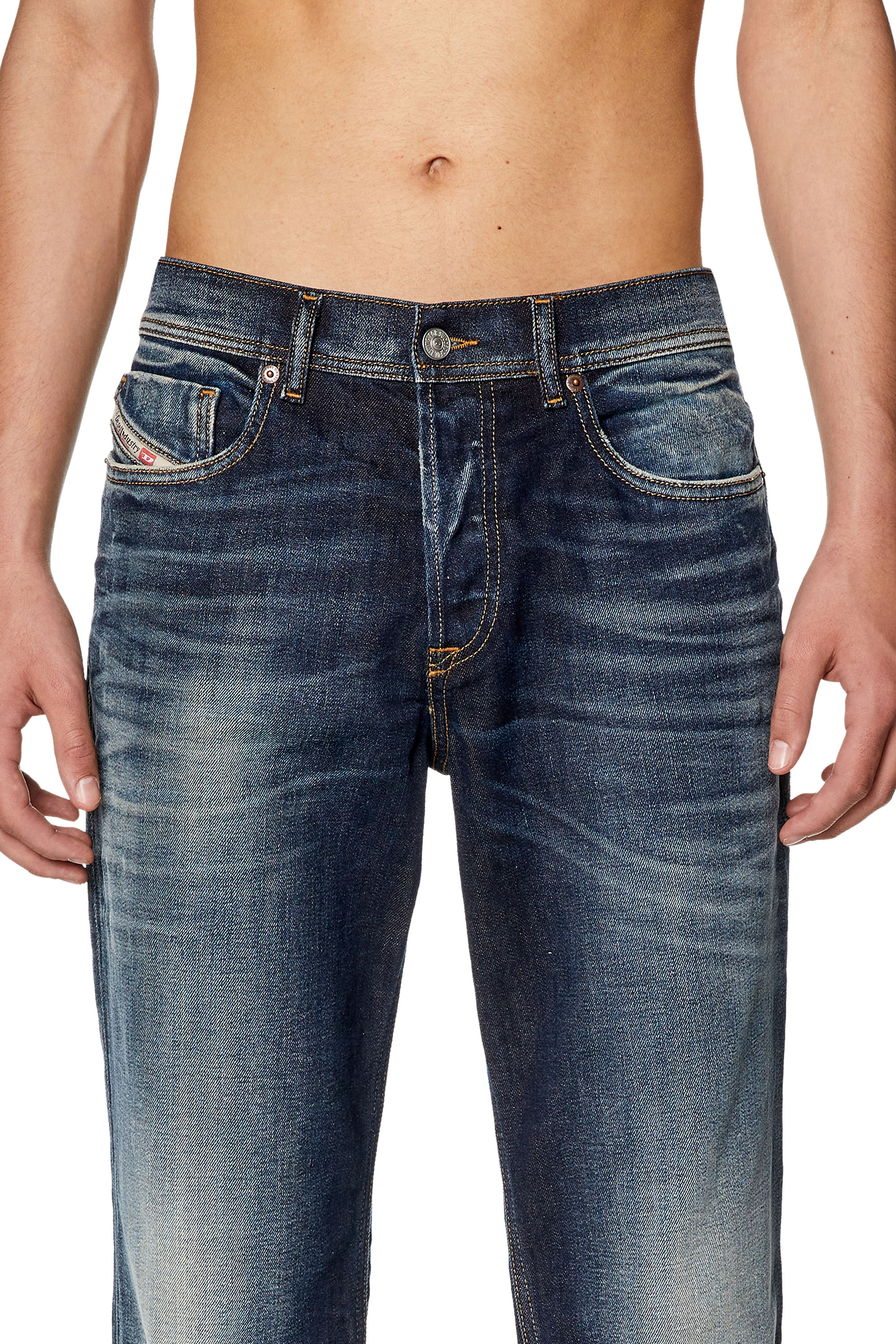 Diesel - Tapered Jeans 2023 D-Finitive 09G27, Azul Oscuro - Image 4