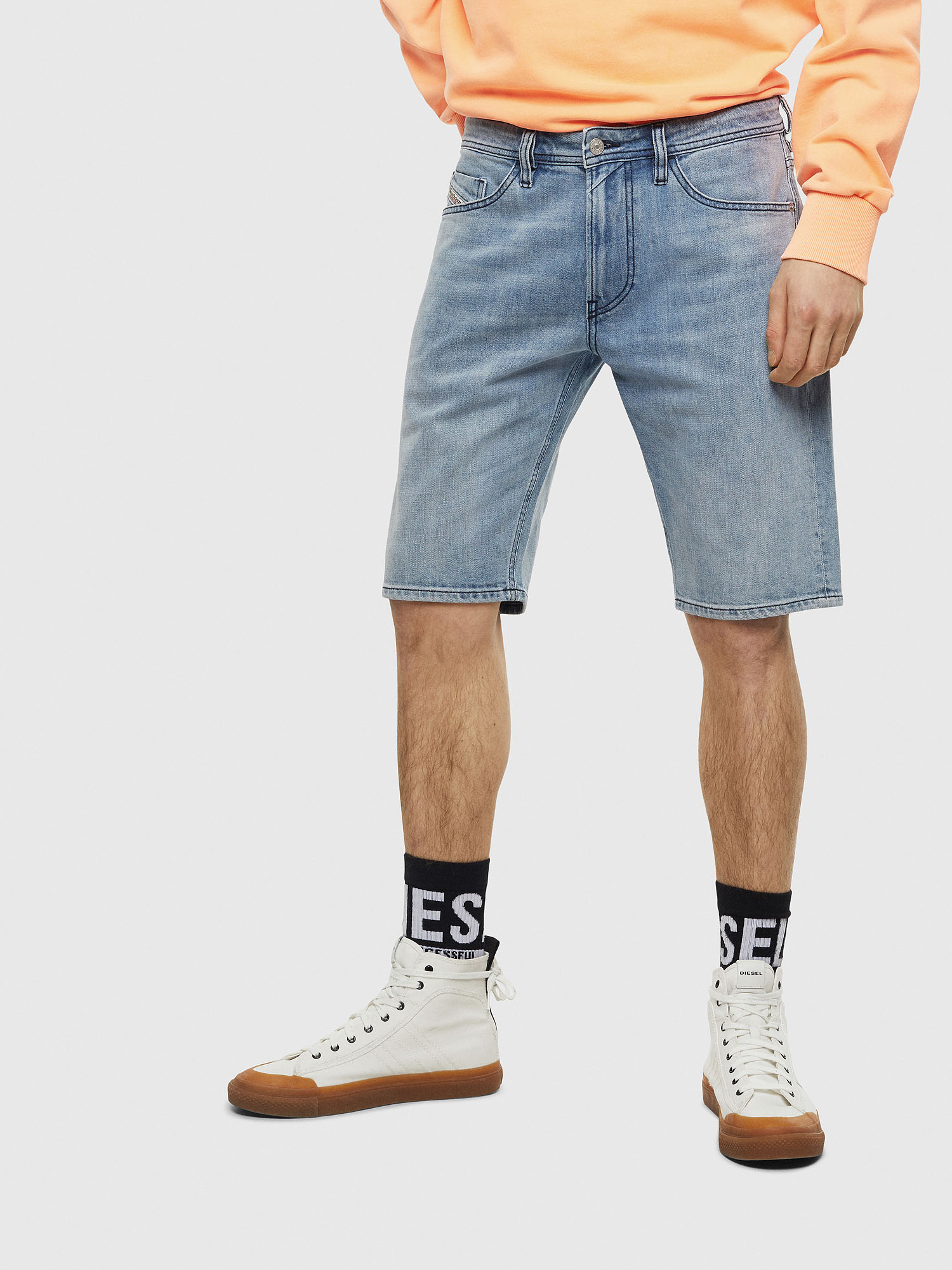 THOSHORT Man: Denim shorts with dark stitching | Diesel