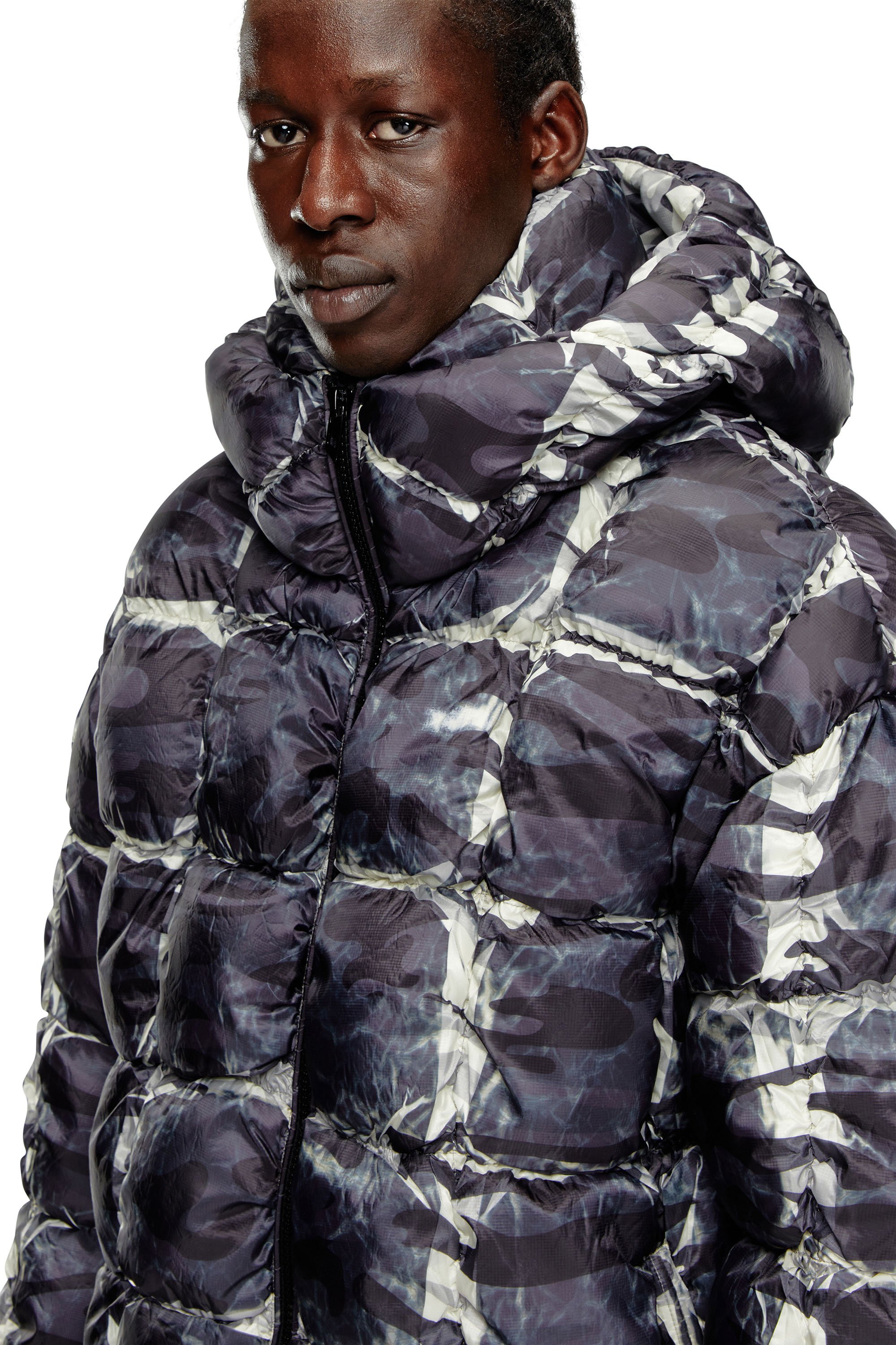 Diesel - W-CLAUS-CAMU, Man Hooded puffer jacket with camo print in Grey - Image 4