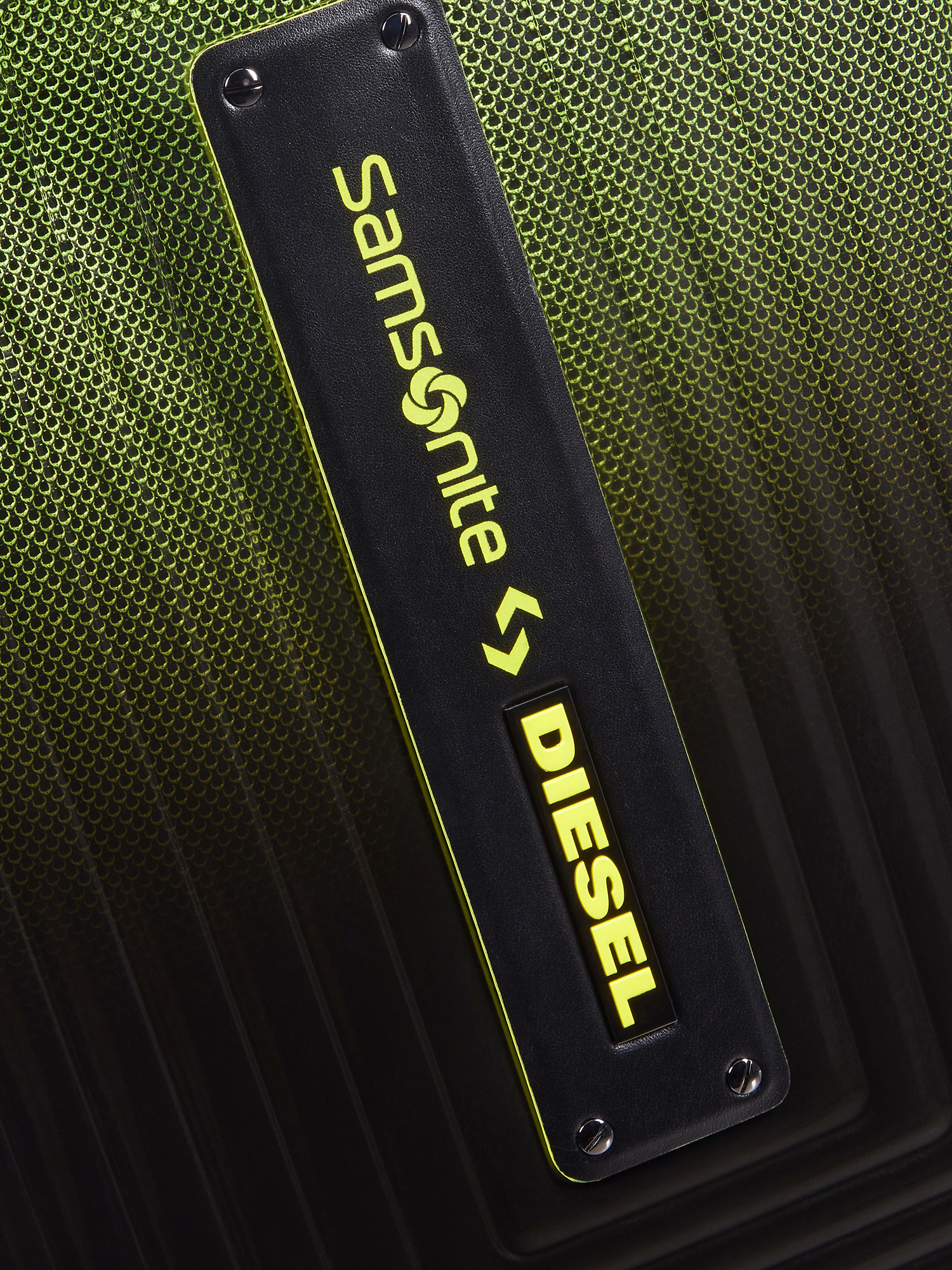 CW8*19004 - NEOPULSE, Black/Yellow Diesel - CW8*19004 - NEOPULSE, Black/Yellow - Image 1