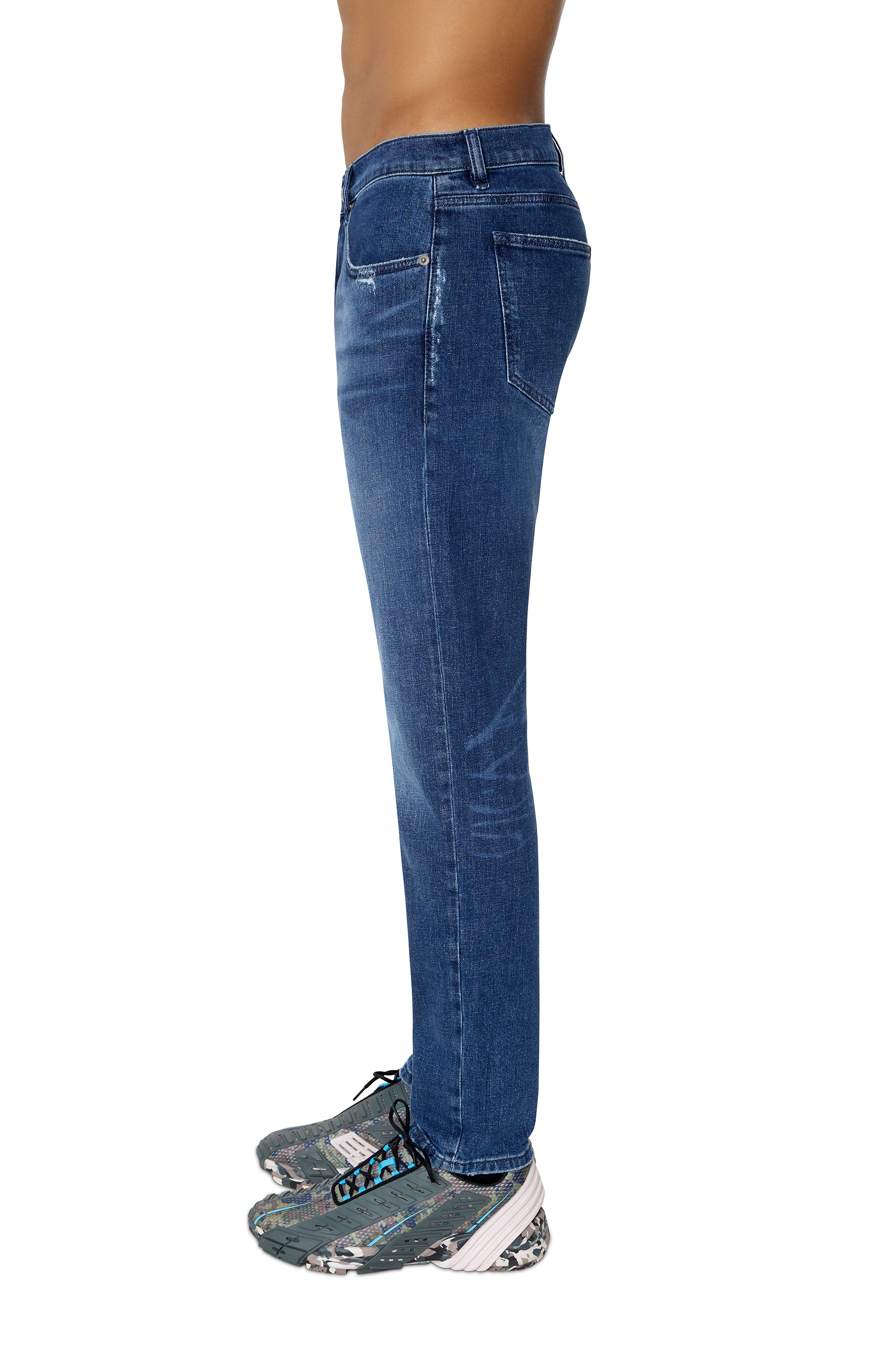Diesel - 2019 D-Strukt 09F55 Slim Jeans, Azul medio - Image 4