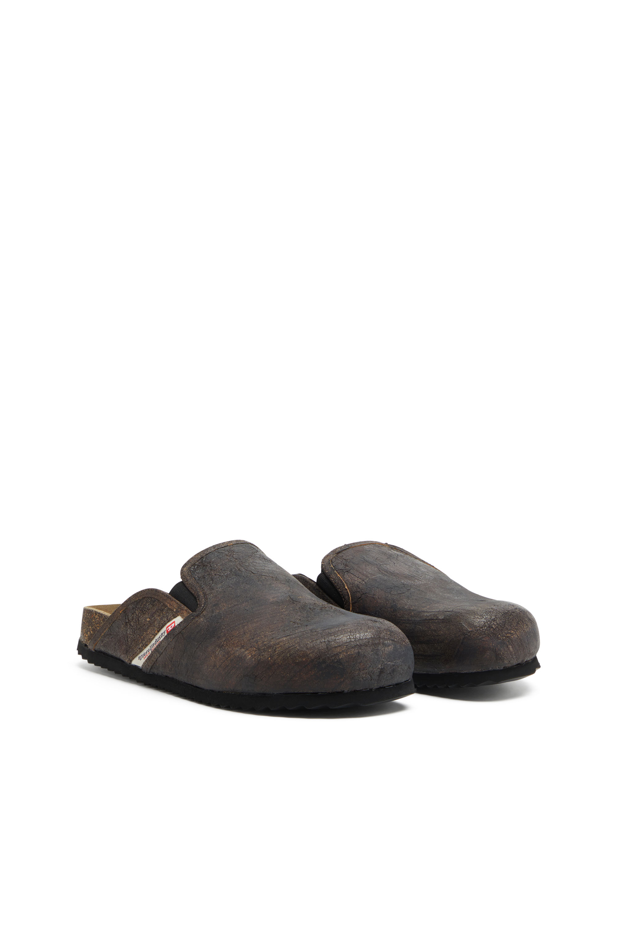 Diesel - D-WOODSTOCK SLIP-ON, Man's D-Woodstock-Clogs in crackle-effect suede in Brown - 3