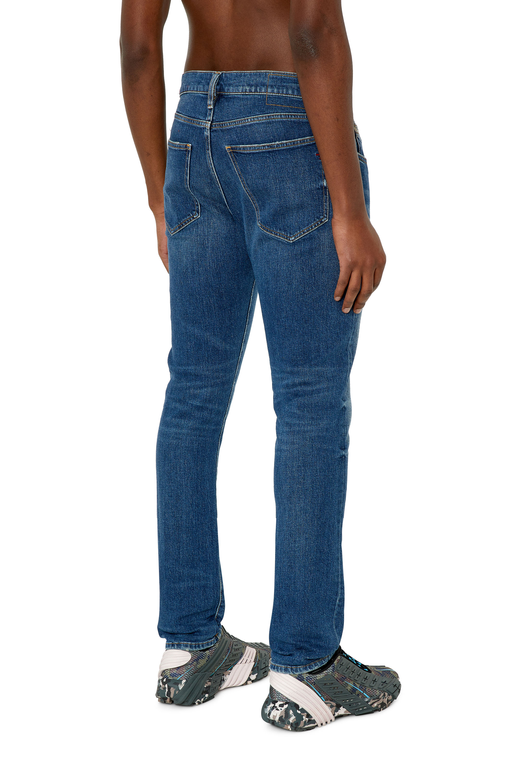 2019 D-STRUKT Man: Medium blue Slim Jeans | Diesel