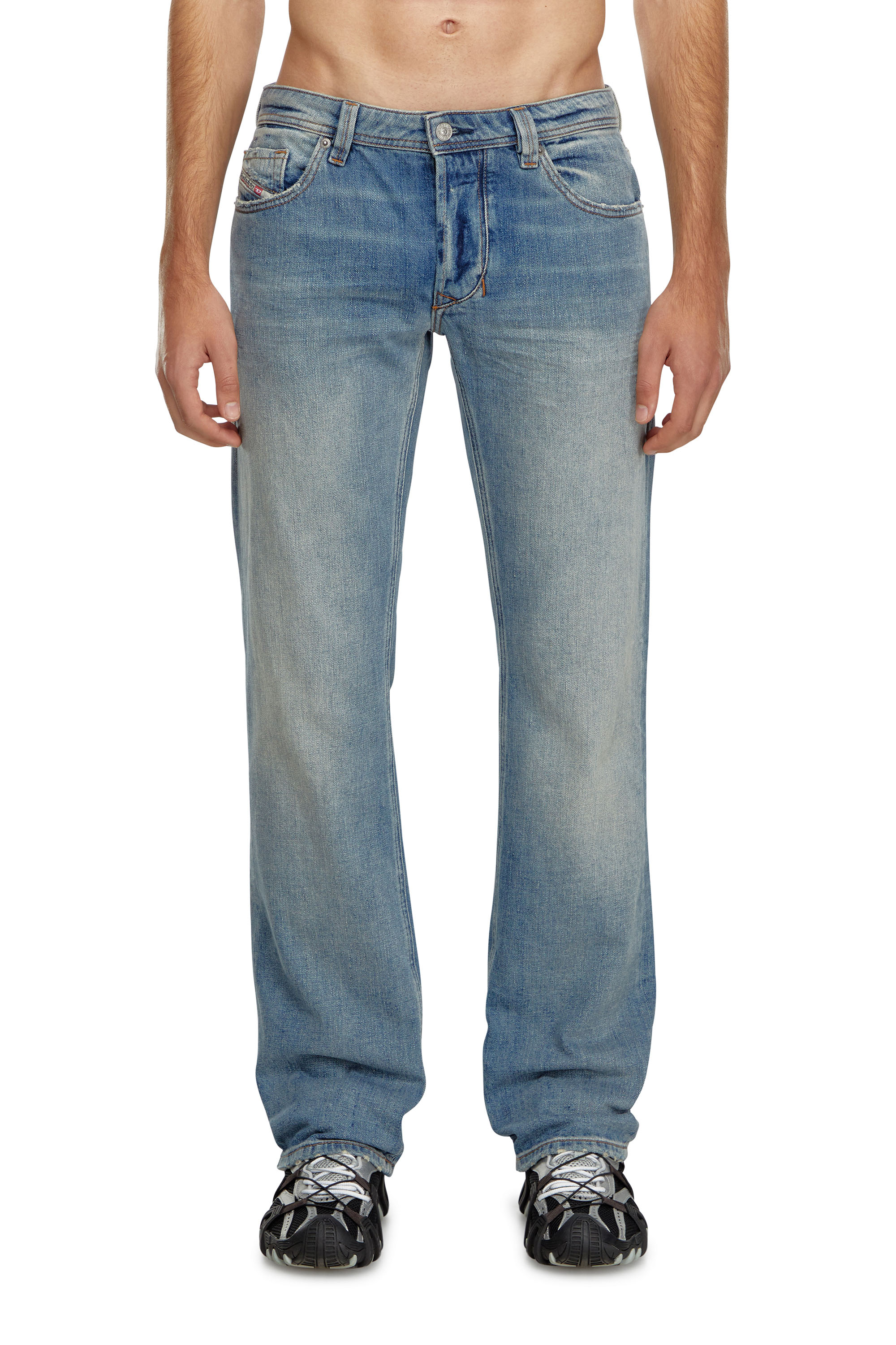 Diesel - Hombre Straight Jeans 1985 Larkee 0GRDN, Azul Claro - Image 1