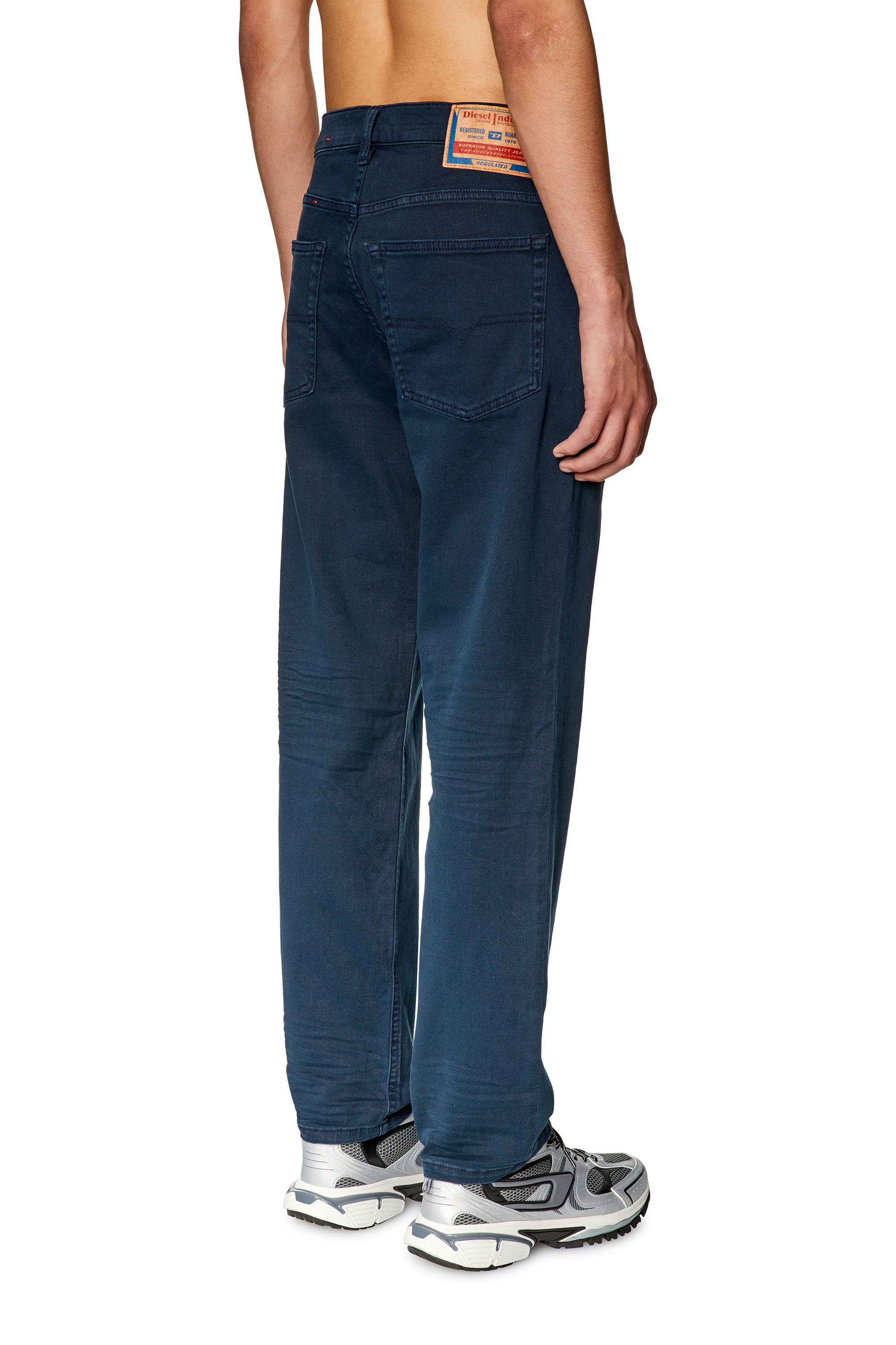 Diesel - Tapered Jeans 2023 D-Finitive 0QWTY, Azul Oscuro - Image 2