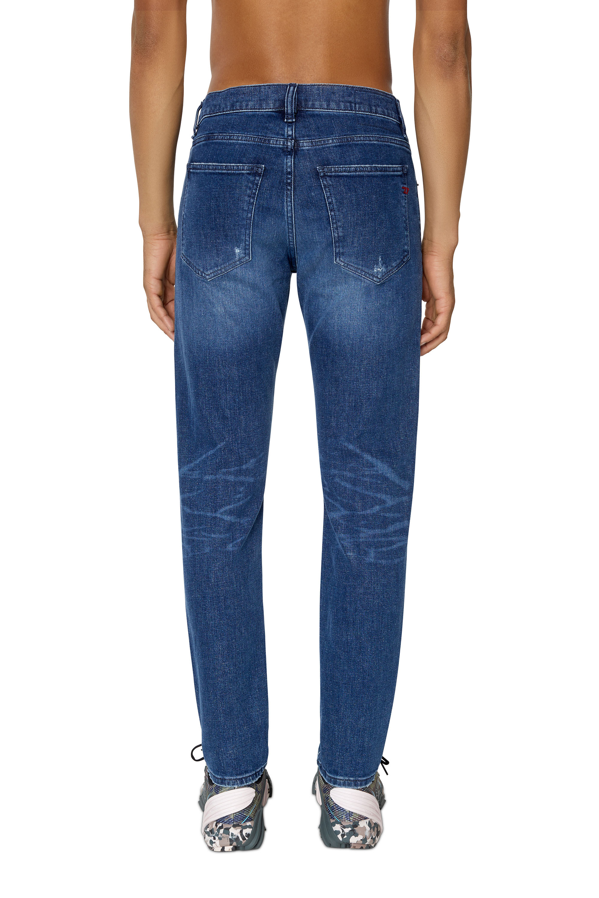 Diesel - 2019 D-Strukt 09F55 Slim Jeans, Azul medio - Image 2