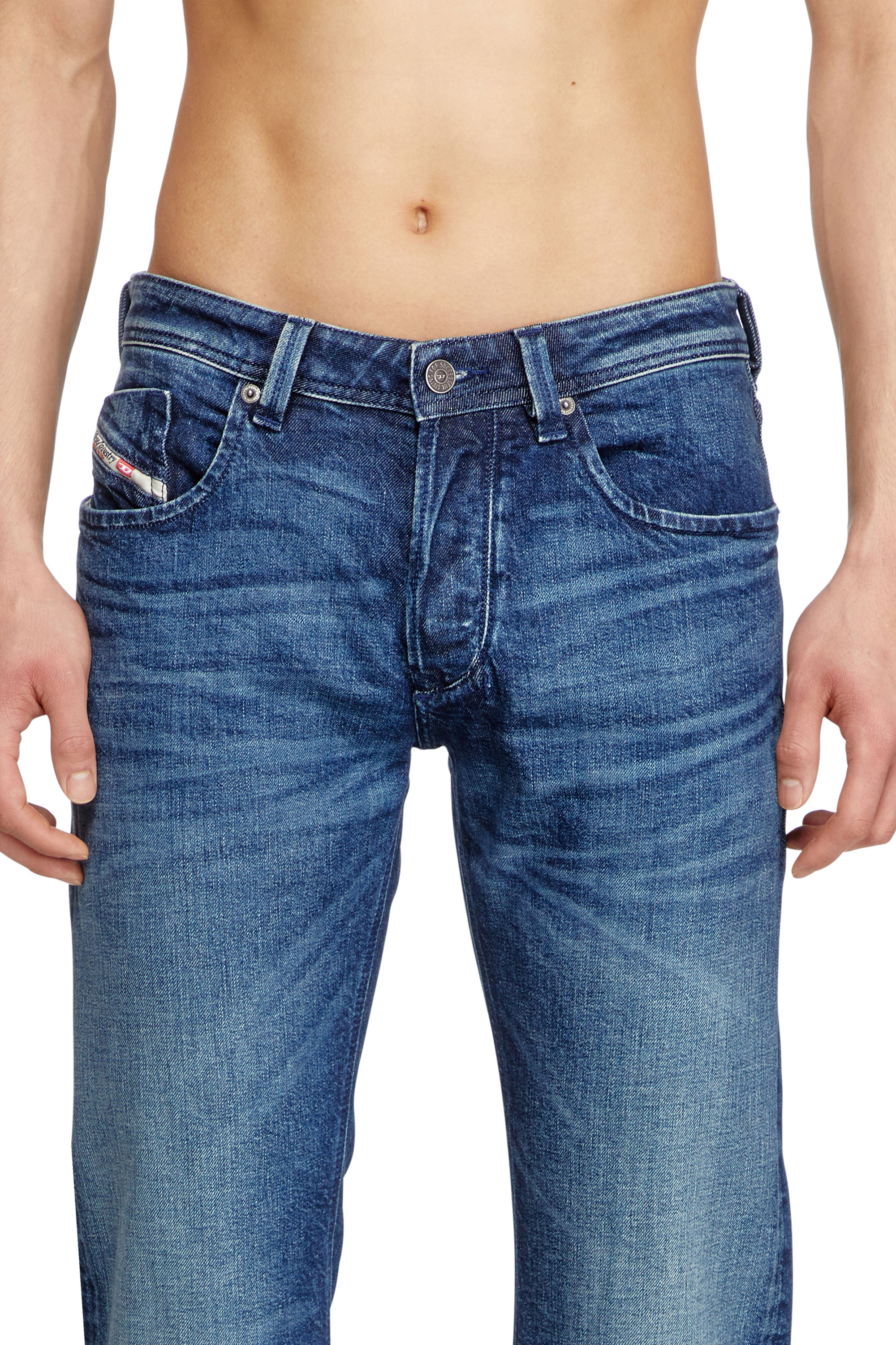 Diesel - Regular Jeans 1985 Larkee 09L51 Hombre, Azul Oscuro - 5