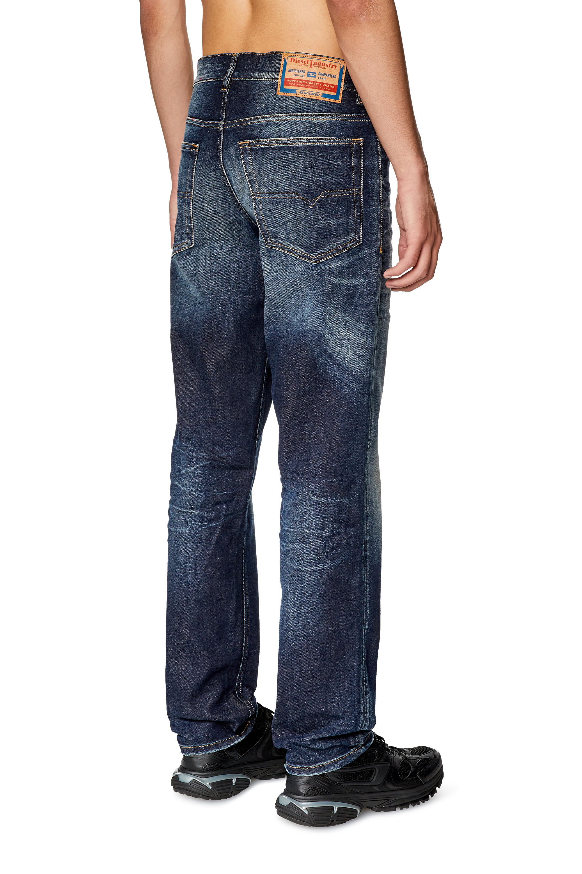 Diesel - Tapered Jeans 2023 D-Finitive 09G27, Azul Oscuro - Image 3